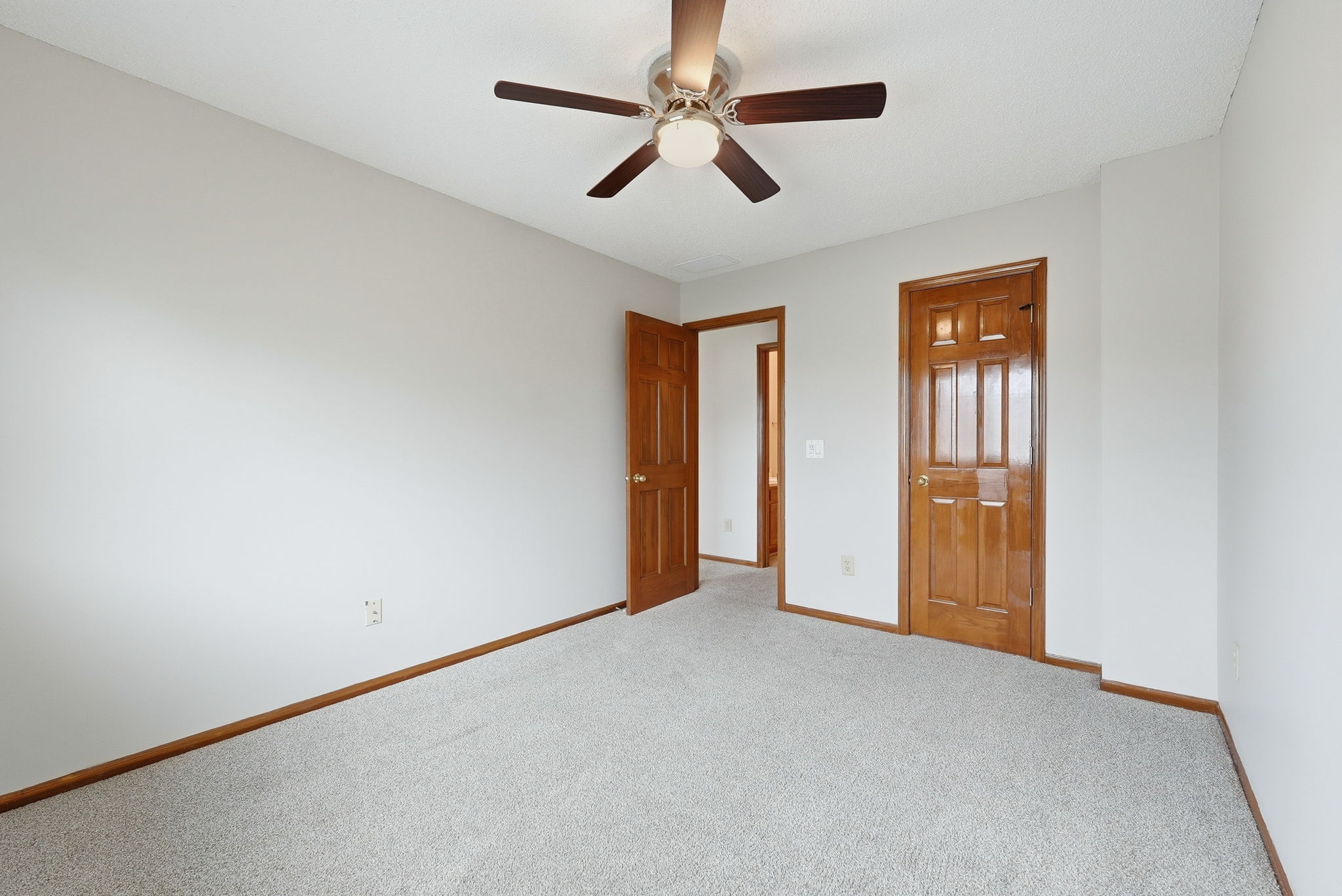  Well Maintained 3 Bedroom Home in Desirable School District - 物件實景