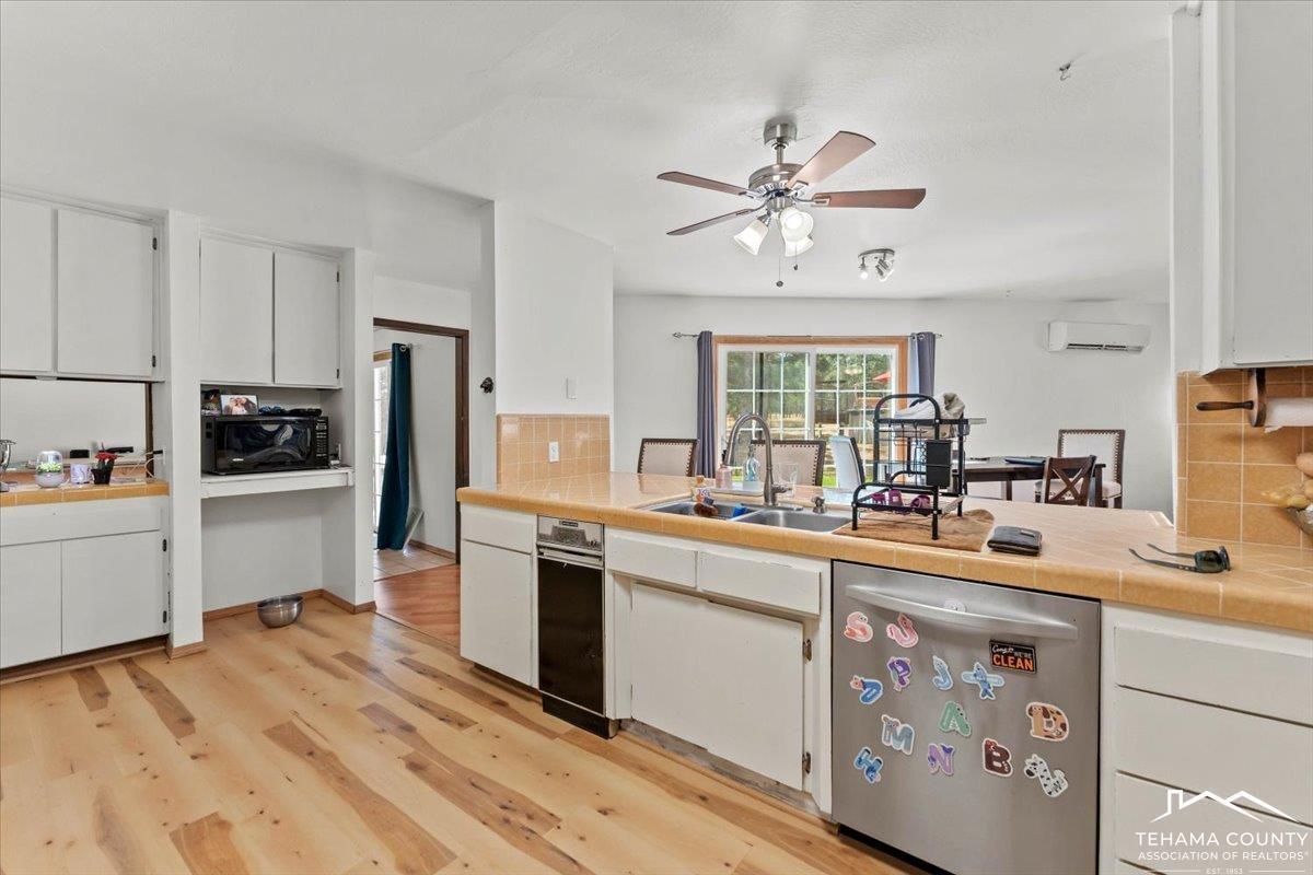 Red Bluff, California, 96080, United States, 3 Bedrooms Bedrooms, ,2 BathroomsBathrooms,Residential,For Sale,1911945