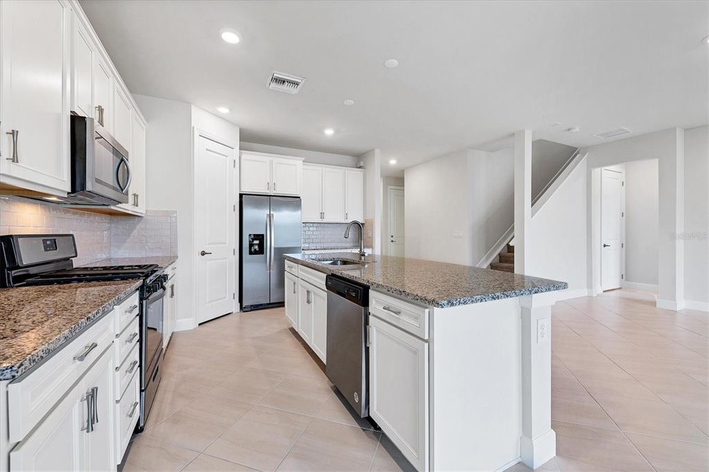 Bradenton, Florida, 34211, United States, 5 Bedrooms Bedrooms, ,4 BathroomsBathrooms,Residential,For Sale,2001693