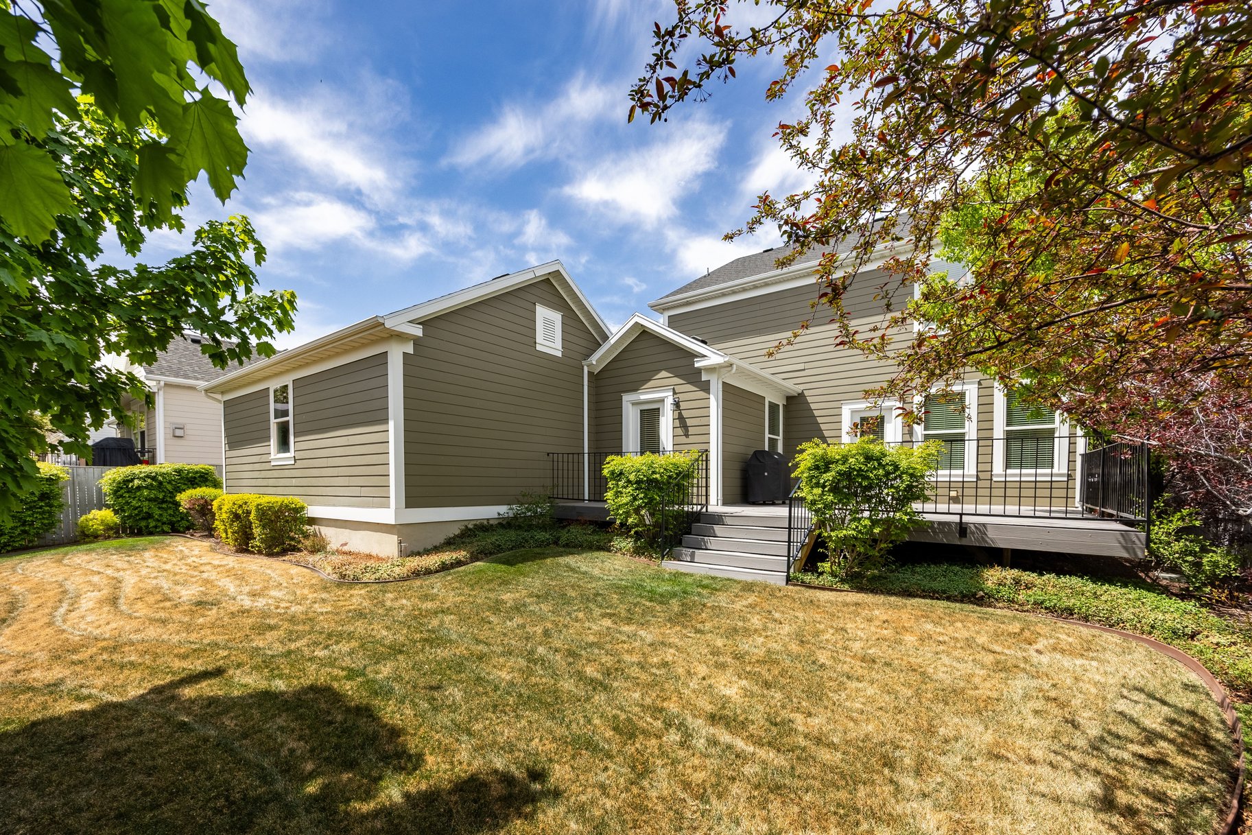  Rare North Shore Gem on One of Daybreak