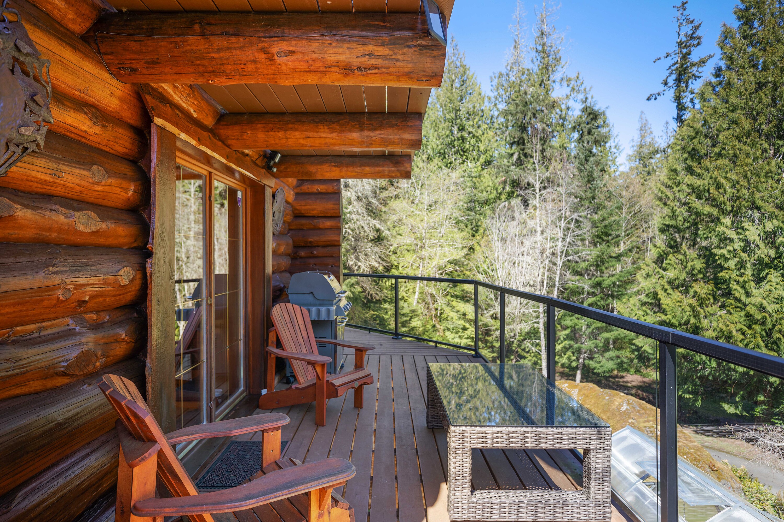 West Coast Cedar Log Home - 物件實景