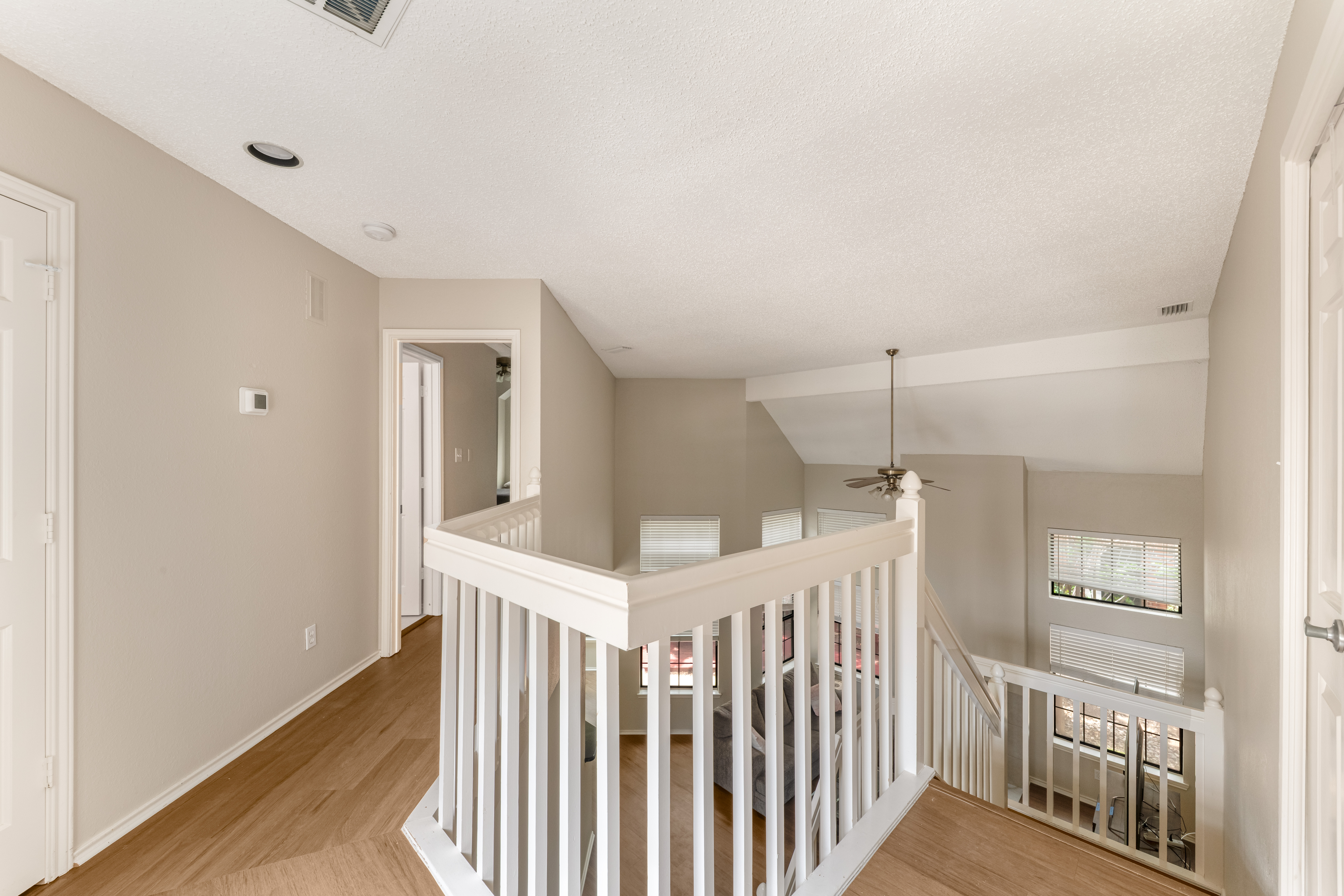  Move-in Ready Condo in the Heart of Valley Ranch - 物件實景