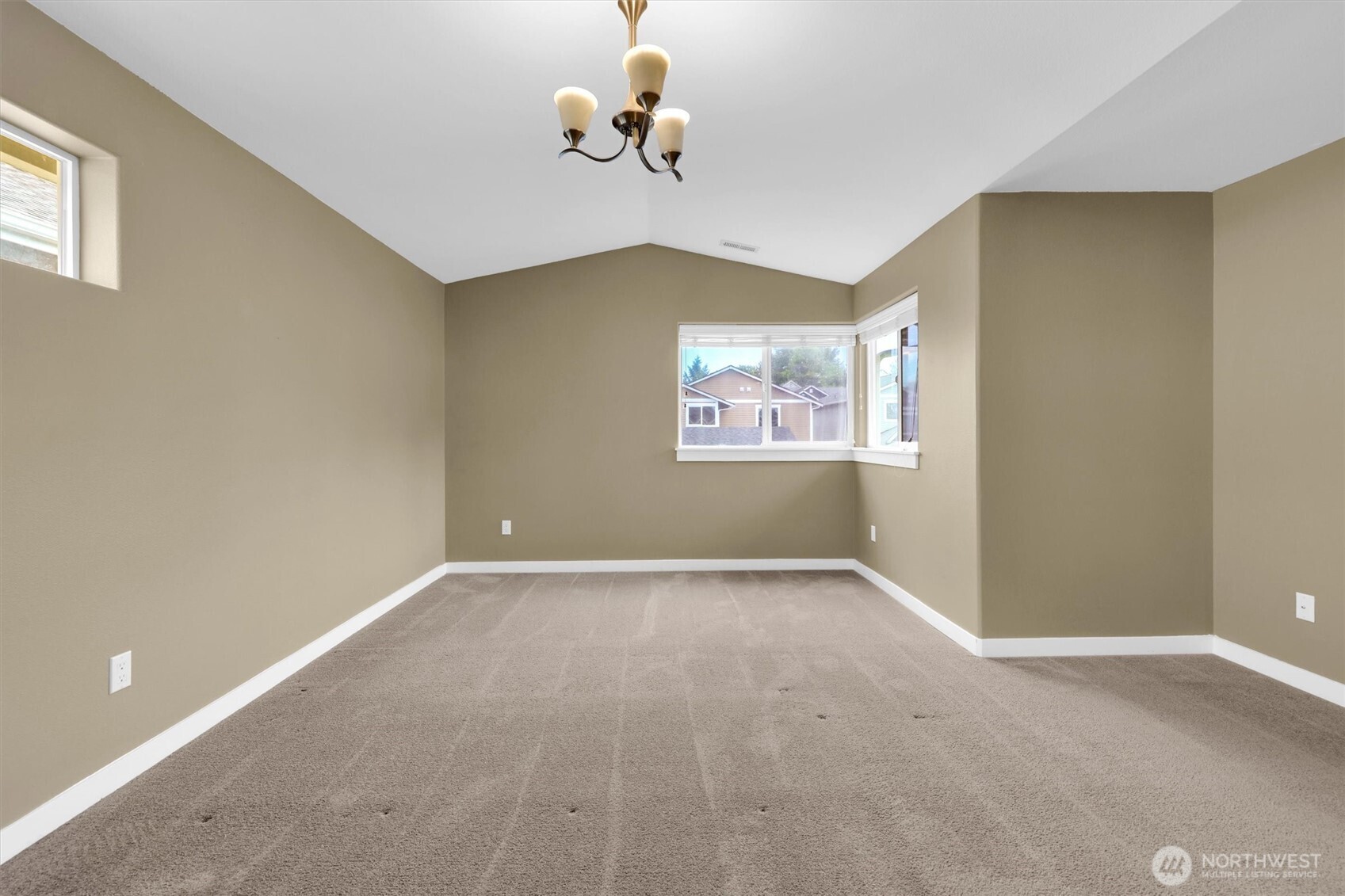 Puyallup, Washington, 98375, United States, 4 Bedrooms Bedrooms, ,3 BathroomsBathrooms,Residential,For Sale,1983972