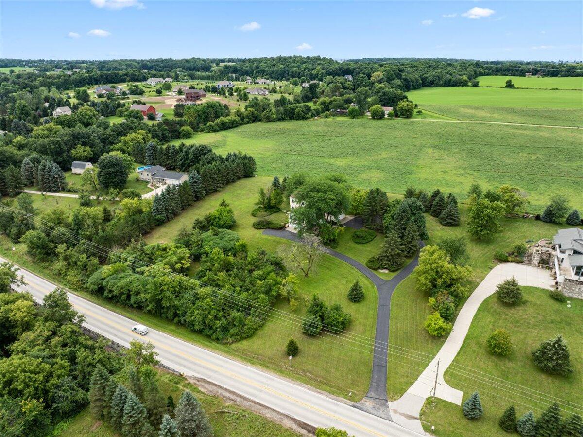 West Bend, Wisconsin, 53095, United States, 3 Bedrooms Bedrooms, ,2 BathroomsBathrooms,Residential,For Sale,1955139