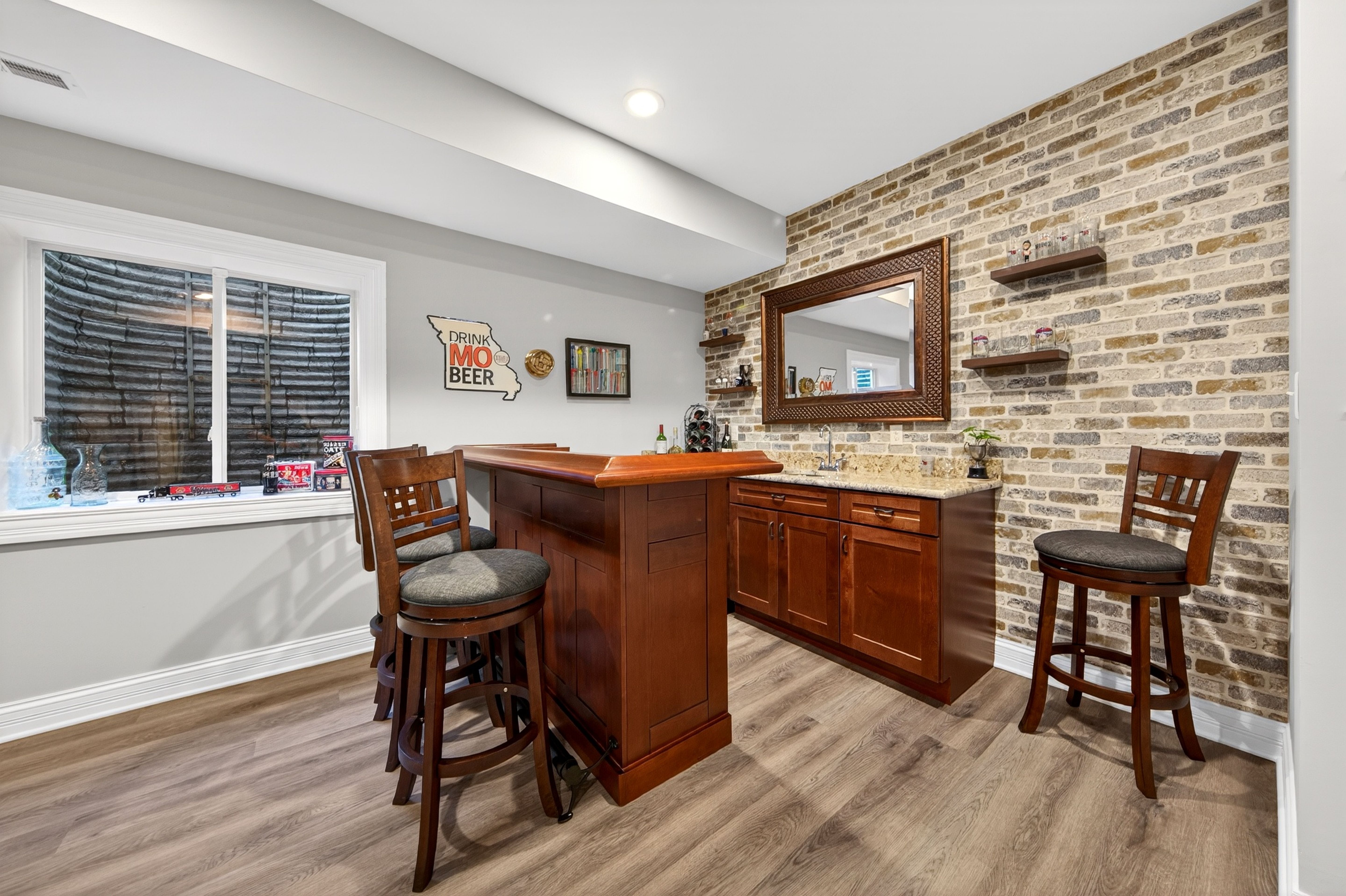  Beautiful 5-Year-Old Custom Home in Kirkwood — Upscale Features & Prime Location - 物件實景