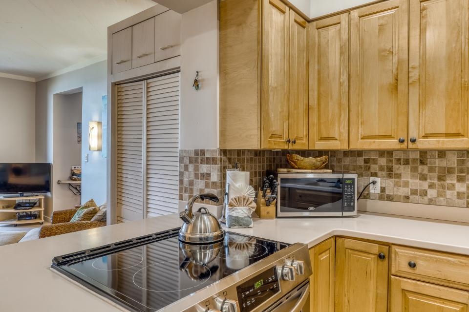 Lahaina, Hawaii, 96761, United States, 1 Bedroom Bedrooms, ,1 BathroomBathrooms,Residential,For Sale,1988241