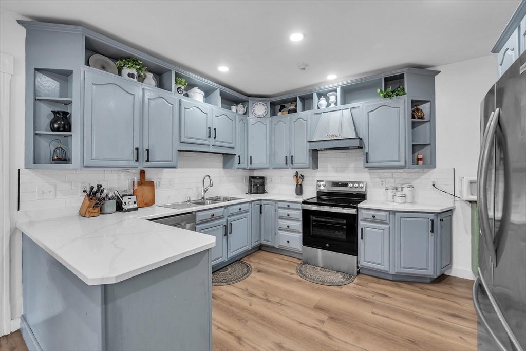 Orange, Massachusetts, 01364, United States, 7 Bedrooms Bedrooms, ,6 BathroomsBathrooms,Residential,For Sale,1991078