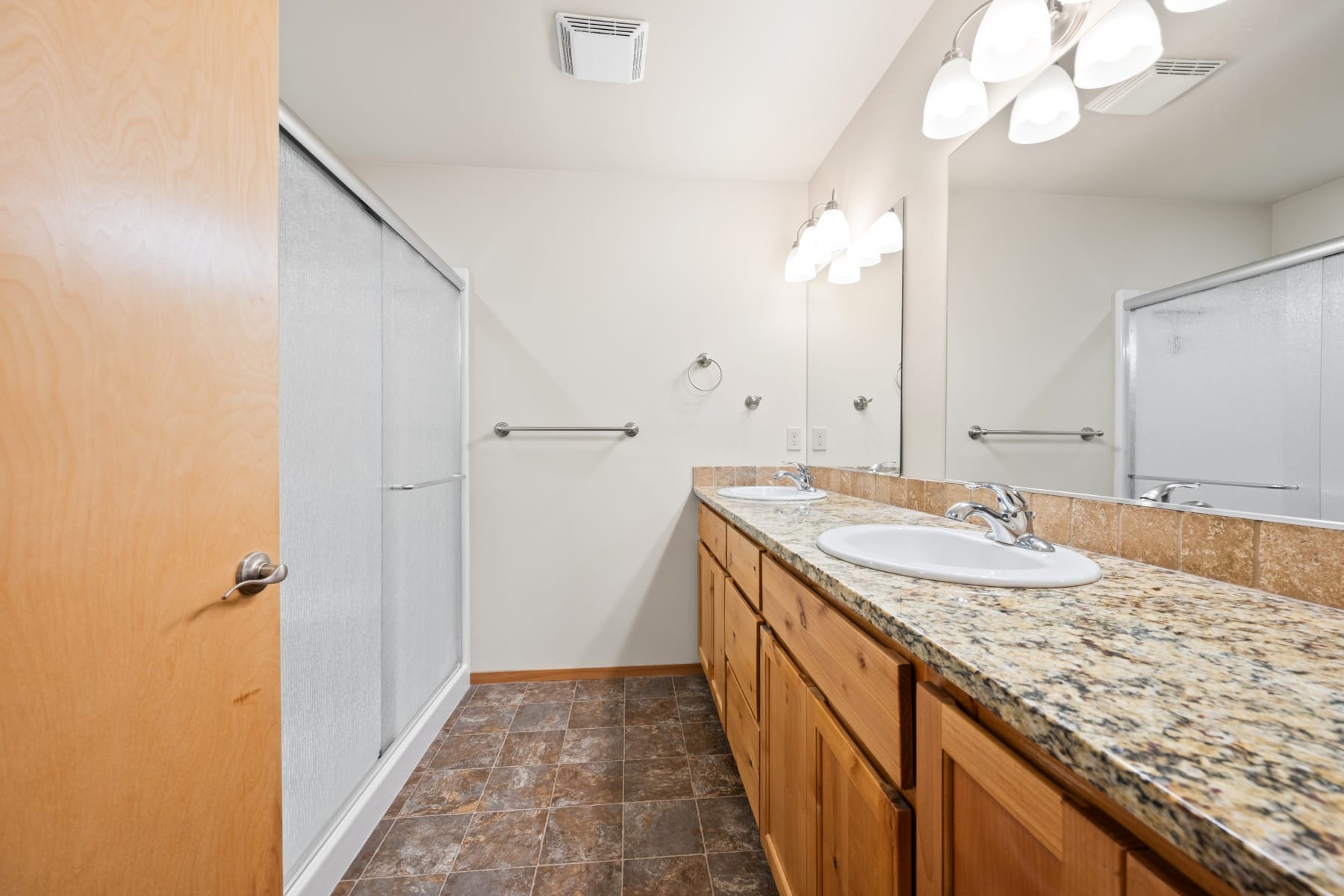  2330 NW 10th Street Redmond, OR 97756 - 物件實景
