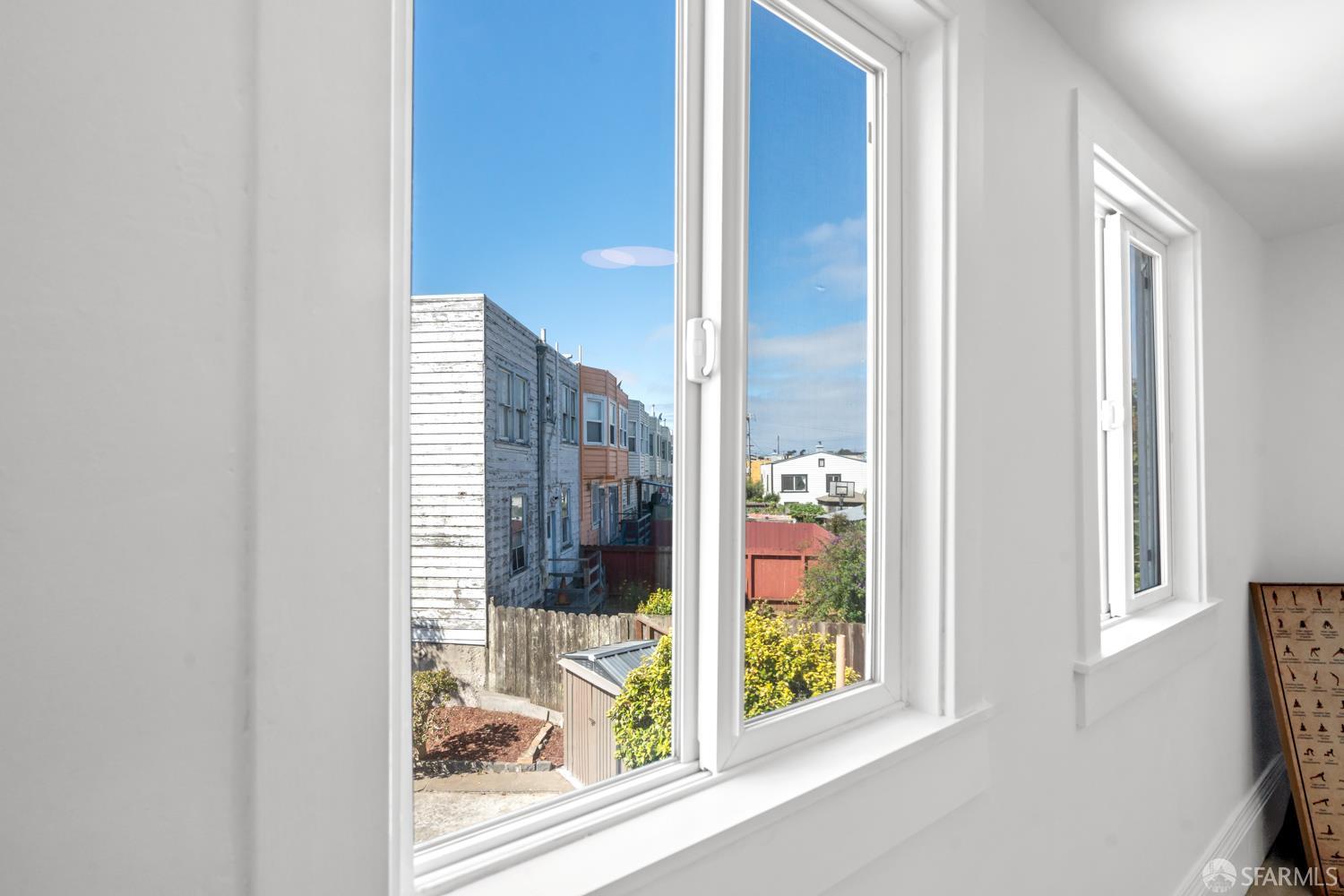 San Francisco, California, 94112, United States, 2 Bedrooms Bedrooms, ,3 BathroomsBathrooms,Residential,For Sale,1933594