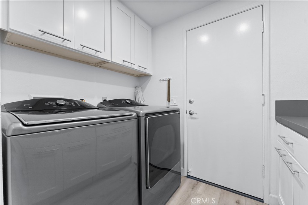 Laguna Hills, California, 92653, United States, 4 Bedrooms Bedrooms, ,3 BathroomsBathrooms,Residential,For Sale,1987832