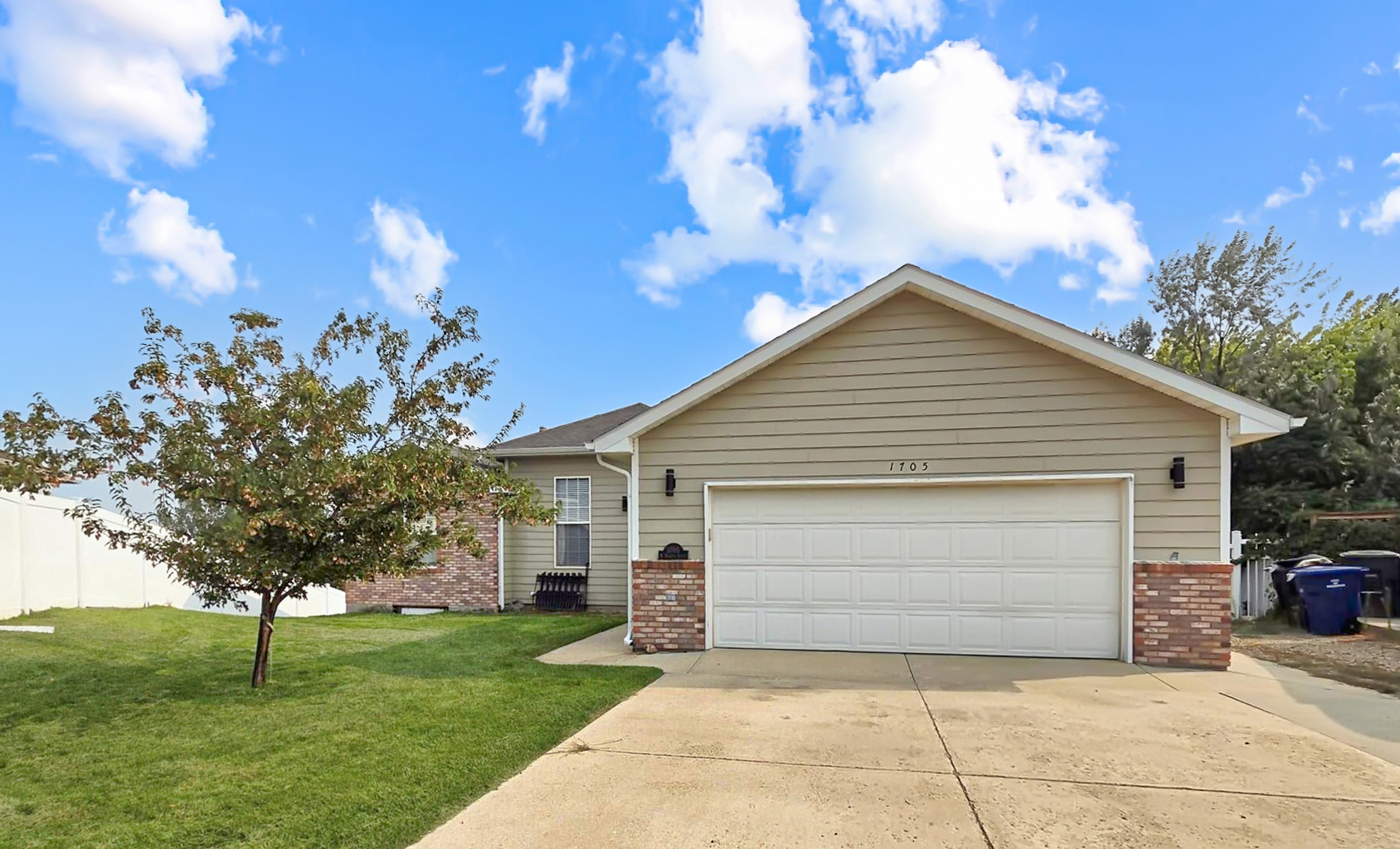 Sheridan, Wyoming, 82801, United States, 5 Bedrooms Bedrooms, ,3 BathroomsBathrooms,Residential,For Sale,1993883