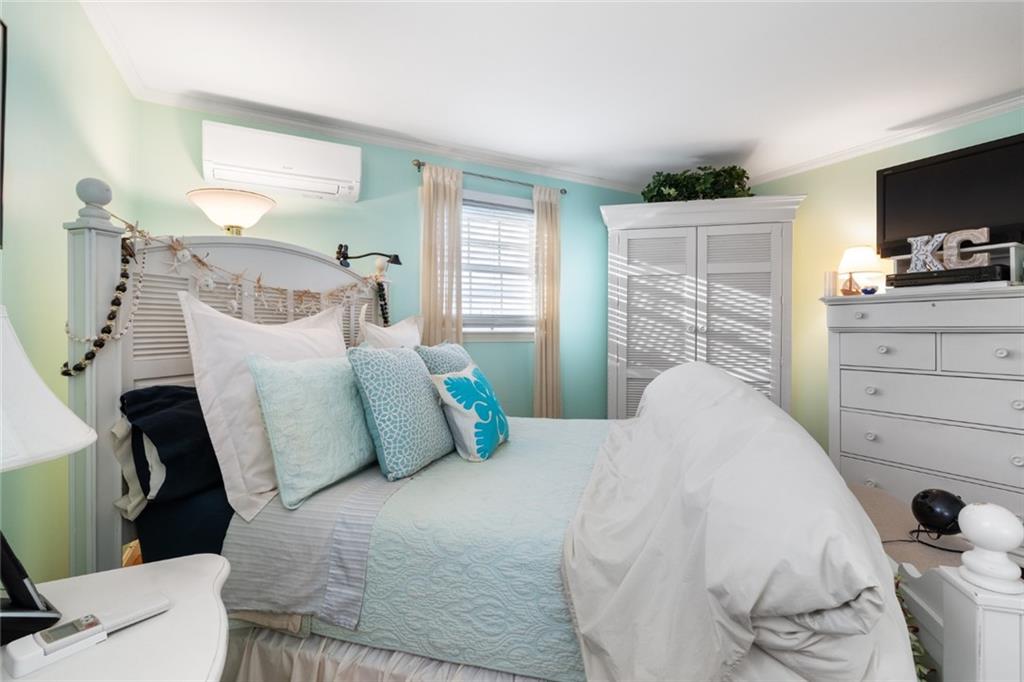 Tiverton, Rhode Island, 02878, United States, 4 Bedrooms Bedrooms, ,3 BathroomsBathrooms,Residential,For Sale,1995441