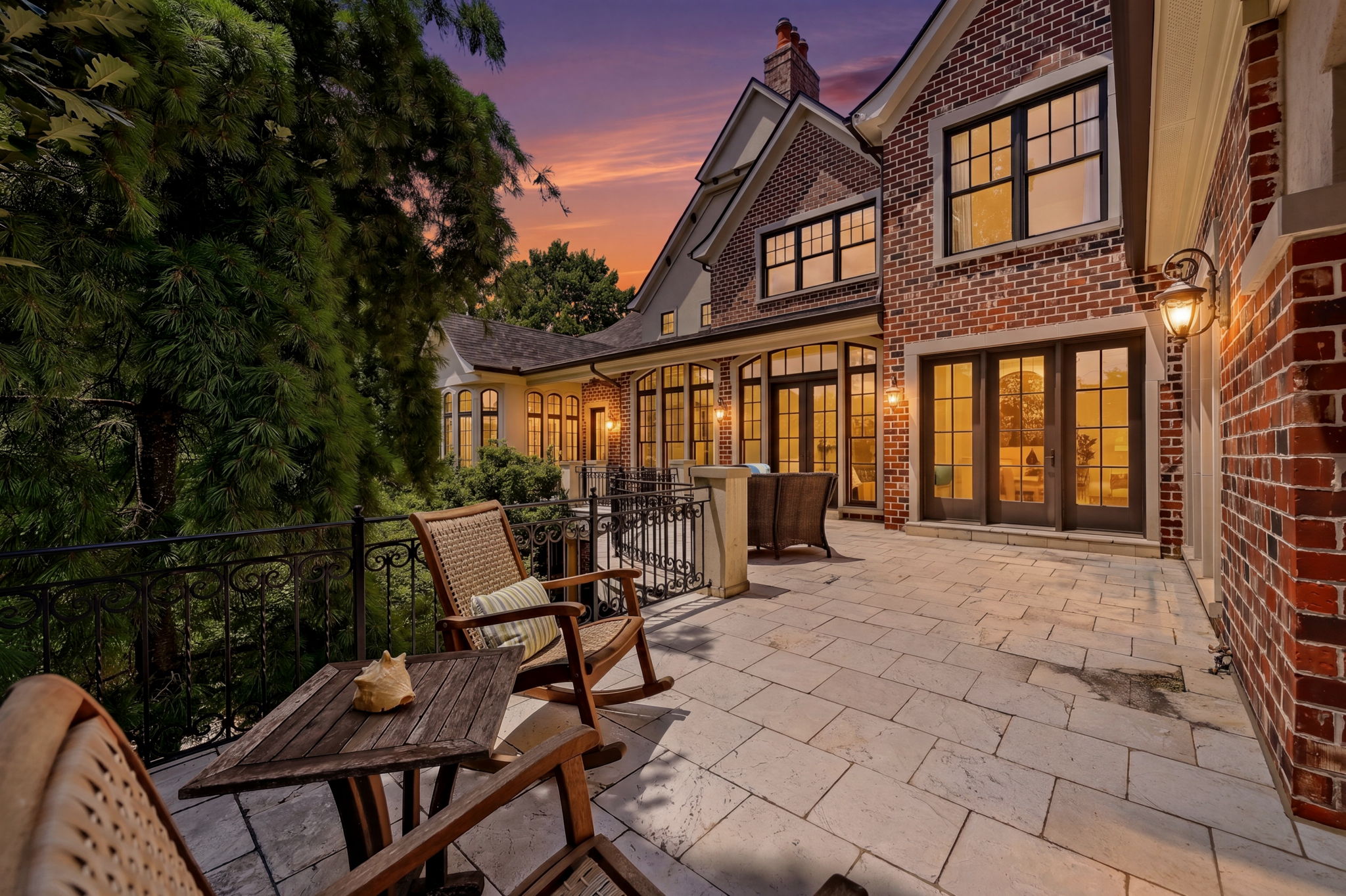  Luxurious Estate in Town & Country: Timeless Elegance Meets Modern Amenities - 物件實景