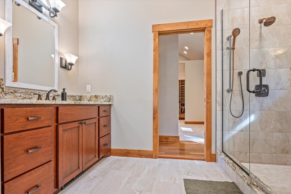 Clancy, Montana, 59634, United States, 6 Bedrooms Bedrooms, ,5 BathroomsBathrooms,Residential,For Sale,1873825