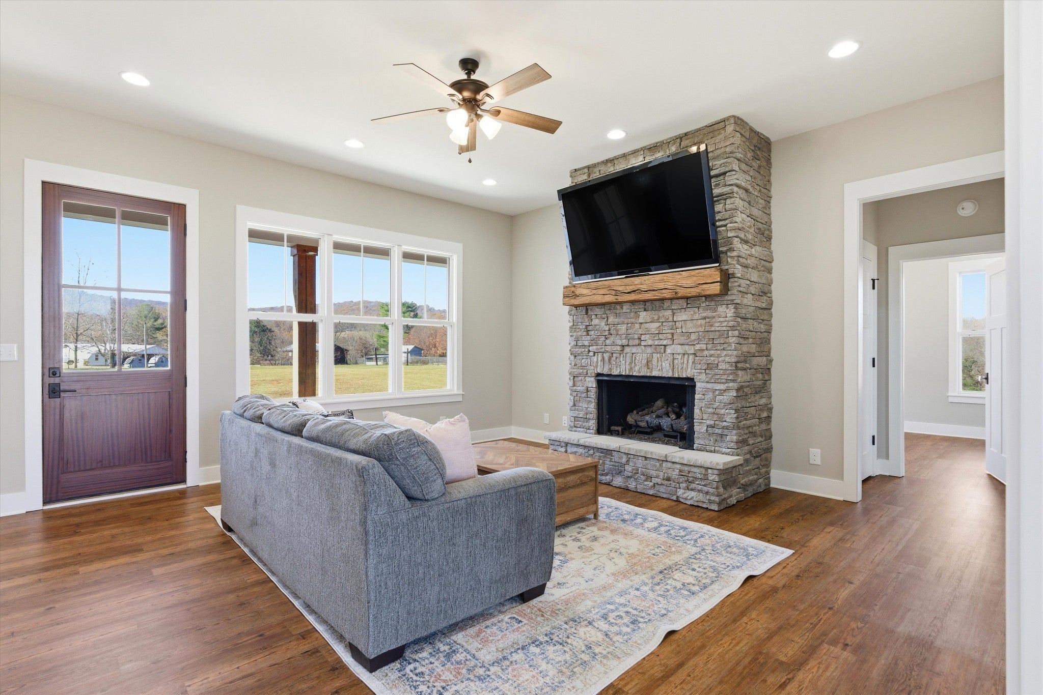 McMinnville, Tennessee, 37110, United States, 3 Bedrooms Bedrooms, ,2 BathroomsBathrooms,Residential,For Sale,2006562