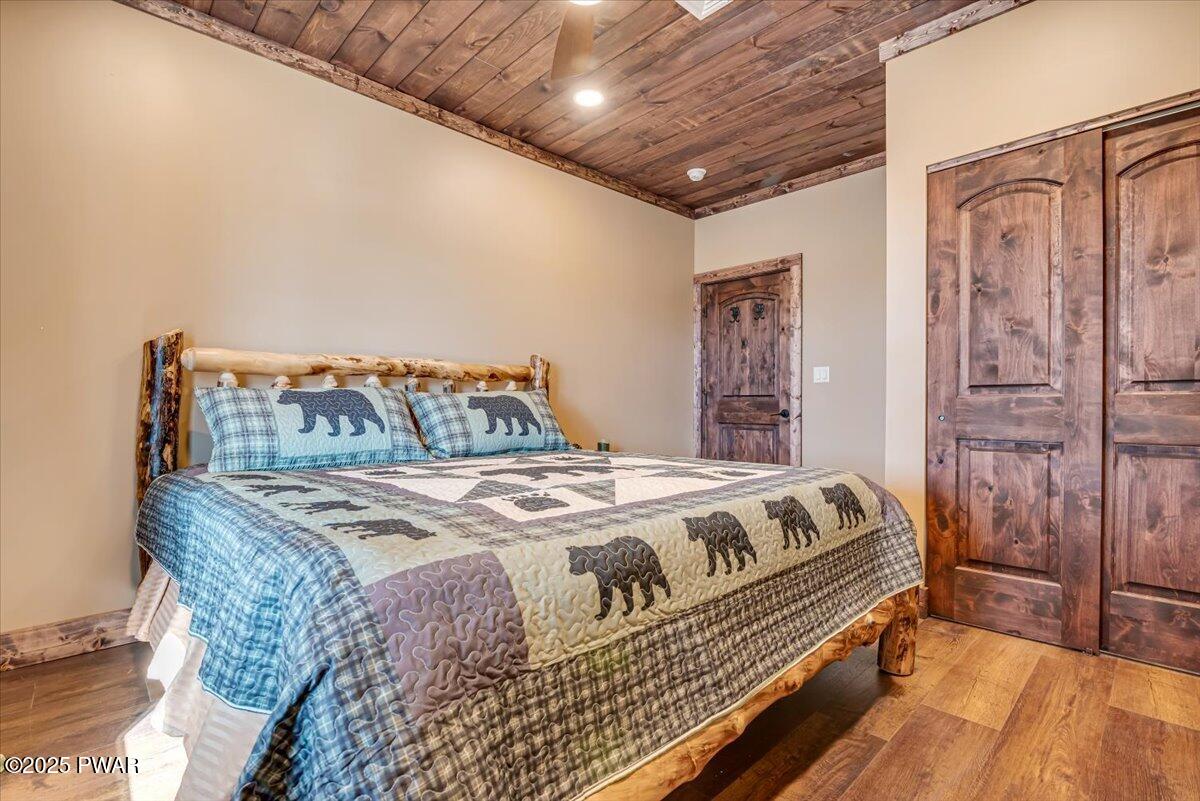 Lake Ariel, Pennsylvania, 18436, United States, 6 Bedrooms Bedrooms, ,4 BathroomsBathrooms,Residential,For Sale,2005698