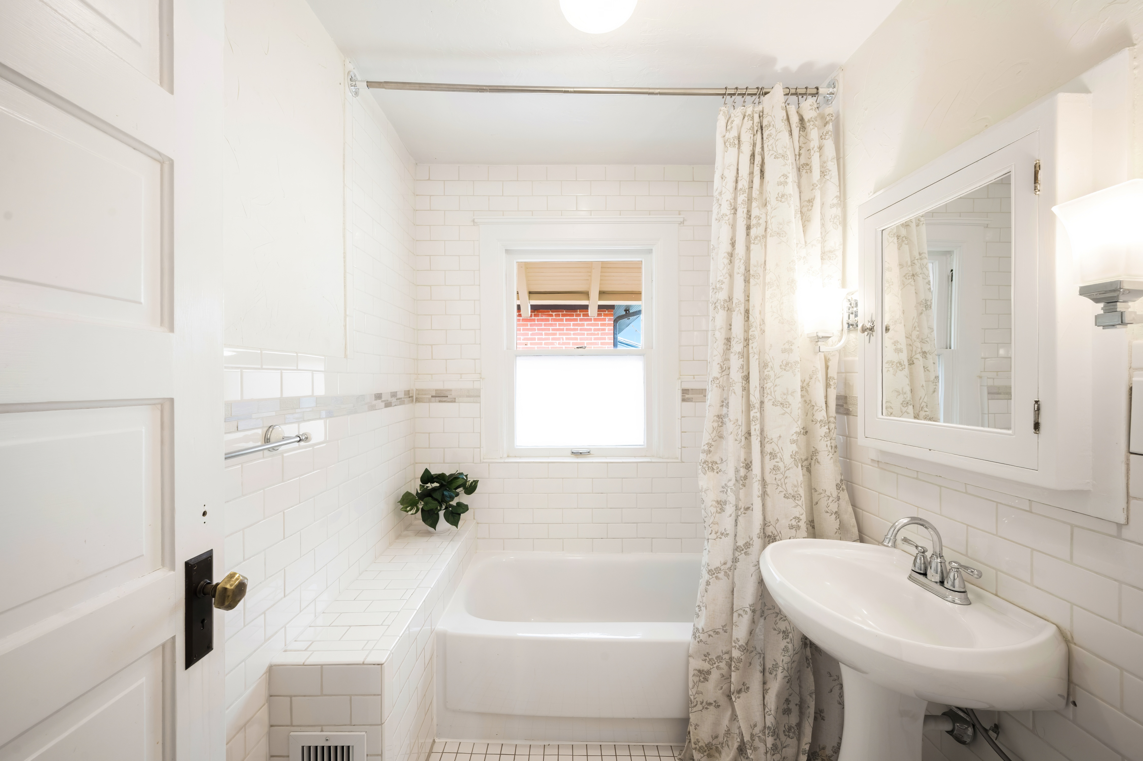  From the moment you arrive, this home leaves an impression - 物件實景