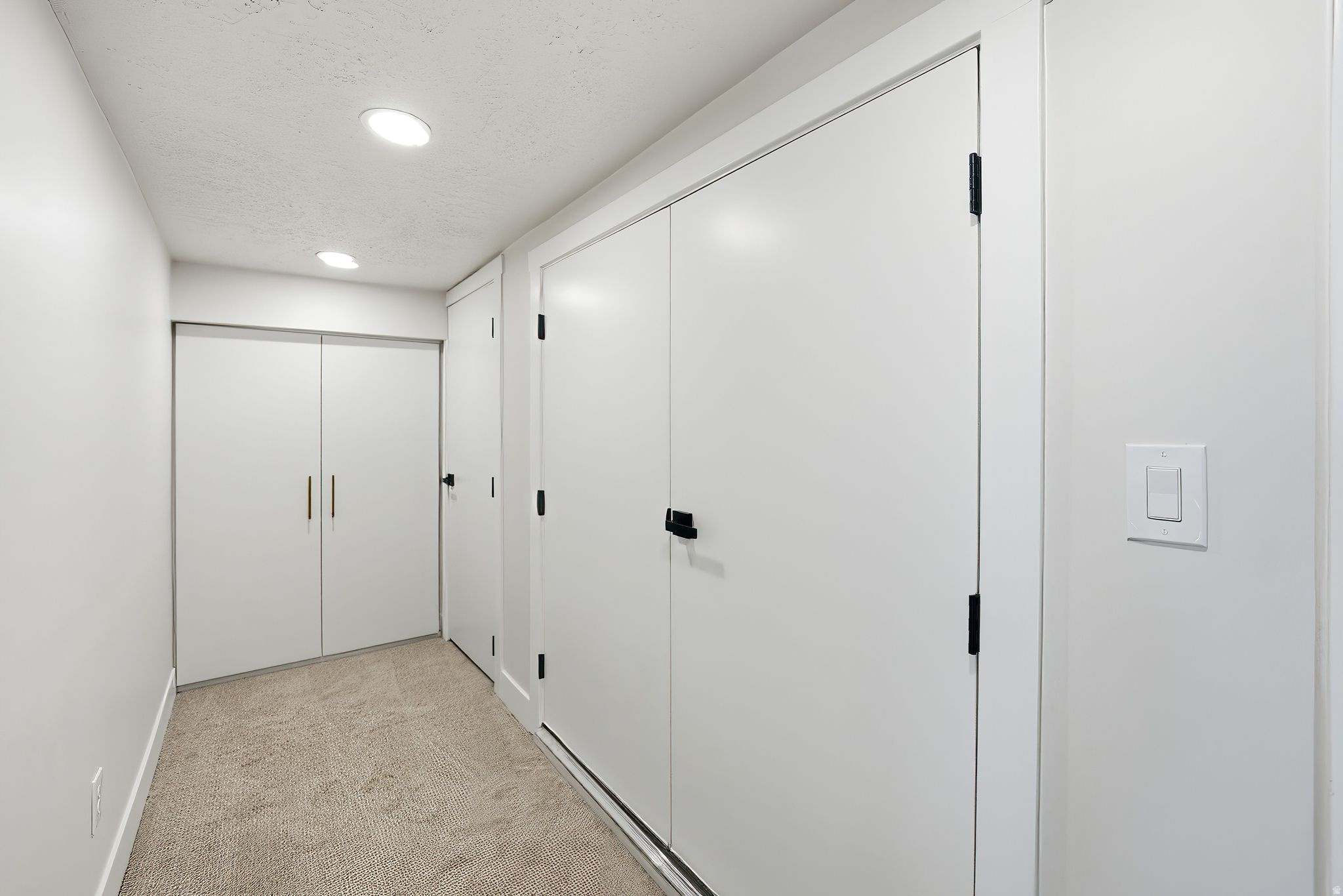 Salt Lake City, Utah, 84105, United States, 4 Bedrooms Bedrooms, ,2 BathroomsBathrooms,Residential,For Sale,2001722