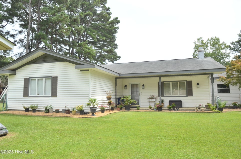 Spring Hope, North Carolina, 27882, United States, 4 Bedrooms Bedrooms, ,2 BathroomsBathrooms,Residential,For Sale,1974659