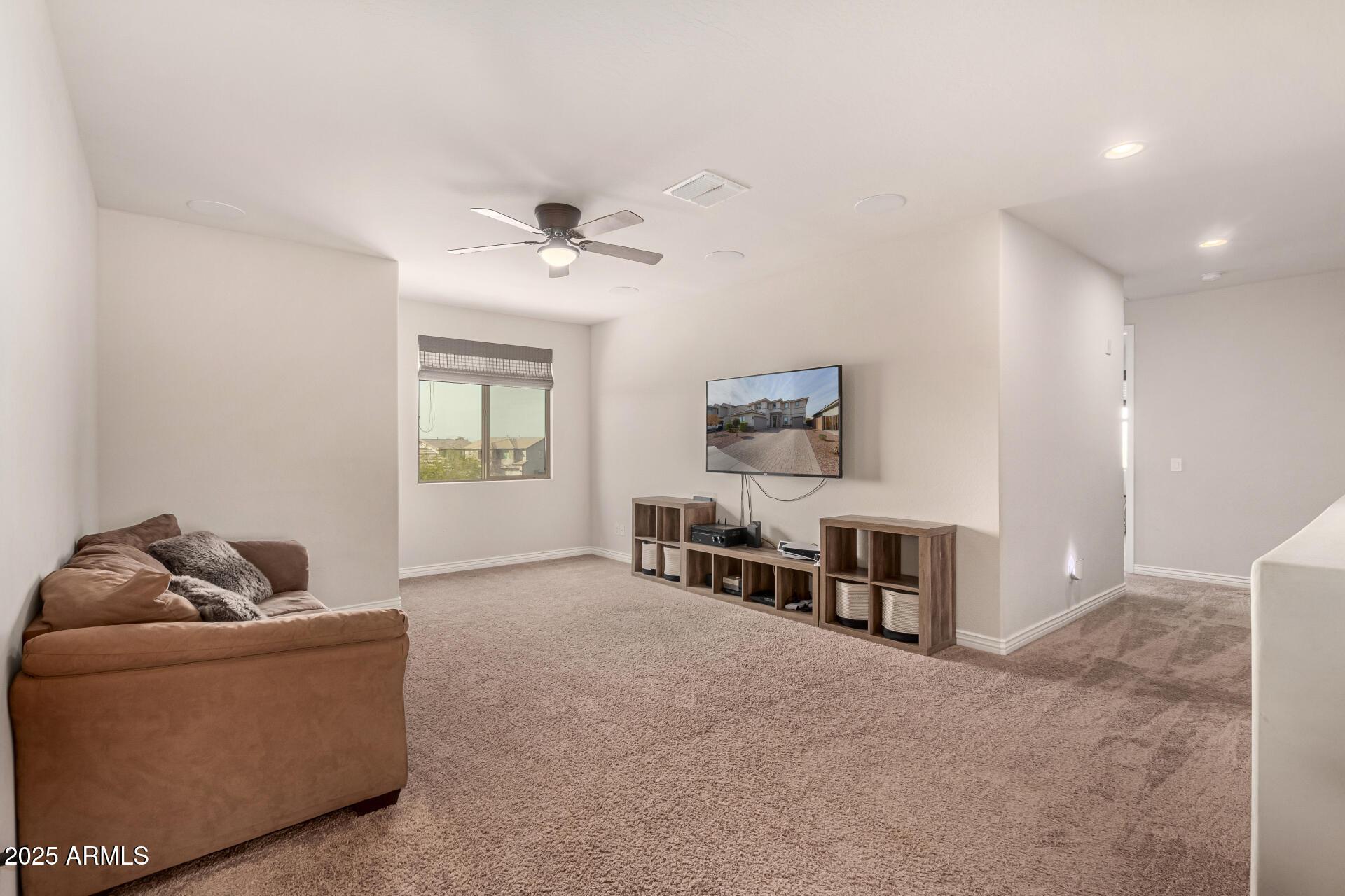 Glendale, Arizona, 85305, United States, 4 Bedrooms Bedrooms, ,5 BathroomsBathrooms,Residential,For Sale,1881067