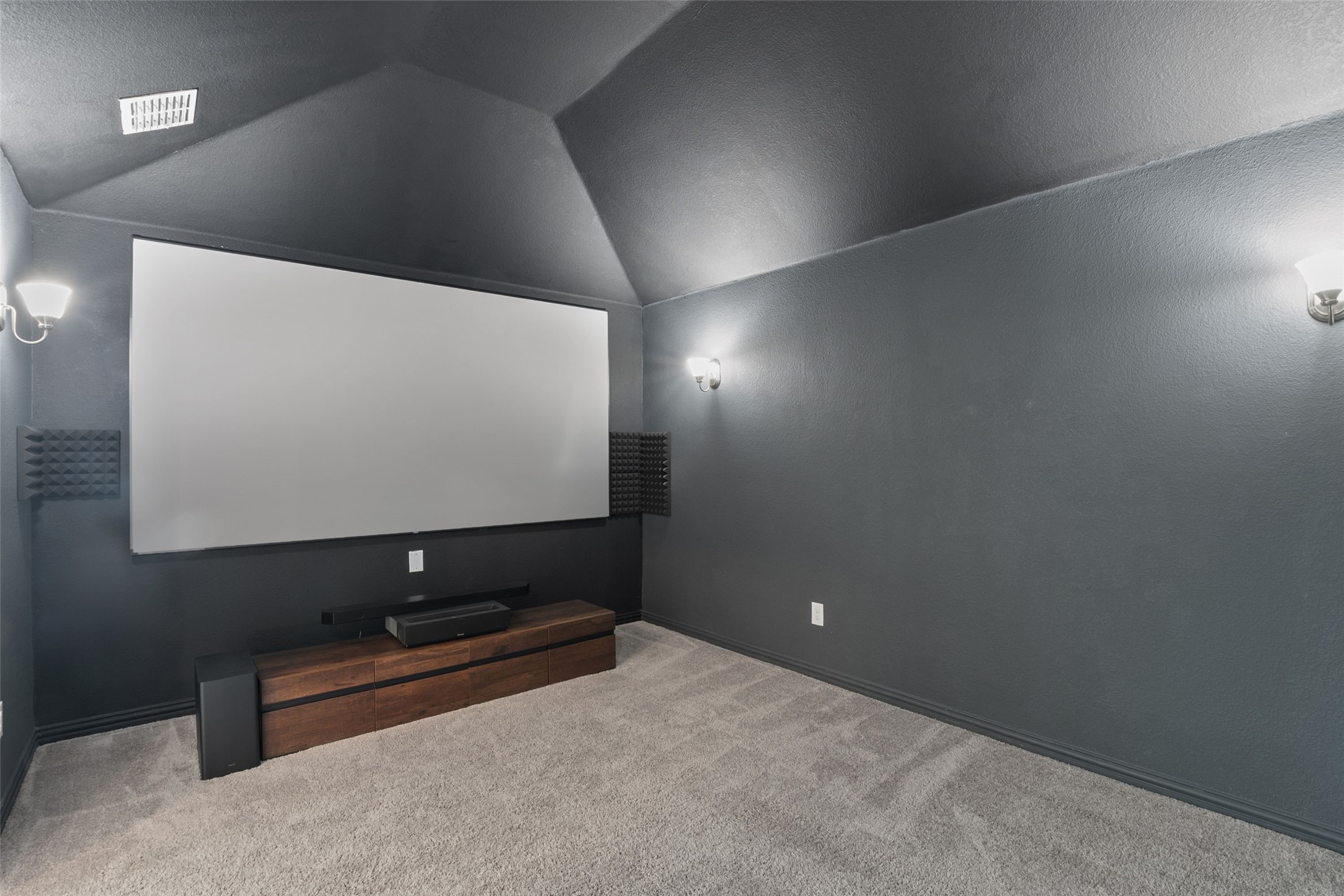 Little Elm, Texas, 75068, United States, 4 Bedrooms Bedrooms, ,4 BathroomsBathrooms,Residential,For Sale,1990975