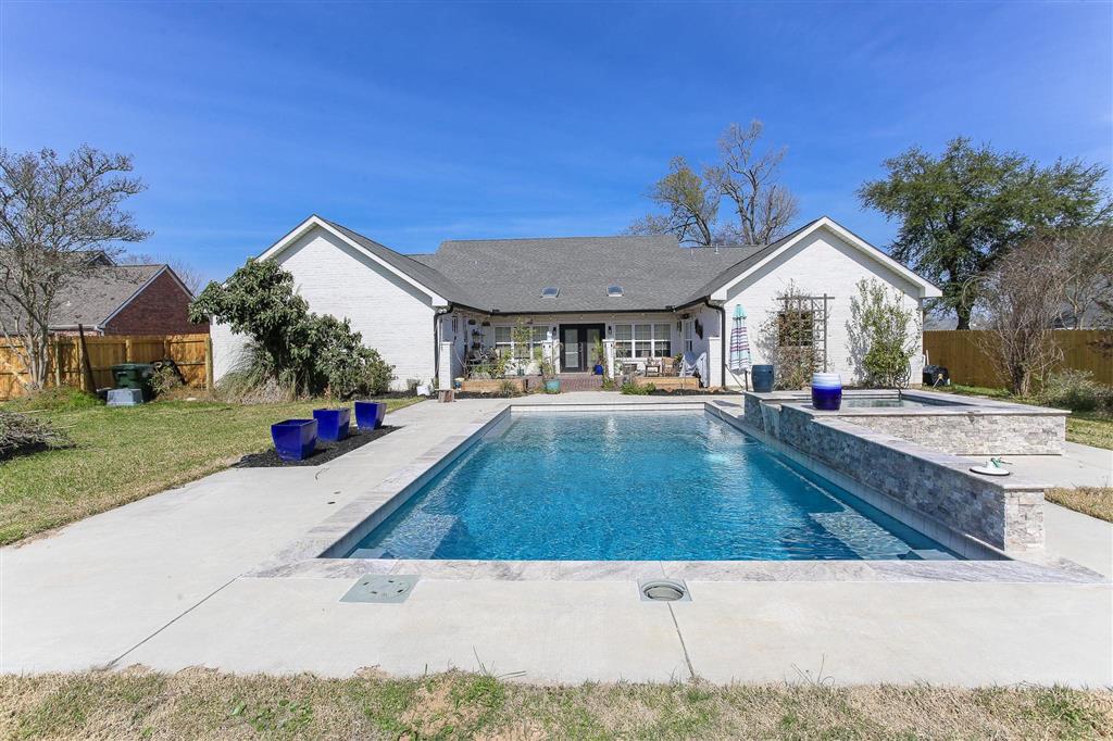 Lake Charles, Louisiana, 70605, United States, 4 Bedrooms Bedrooms, ,4 BathroomsBathrooms,Residential,For Sale,2022489