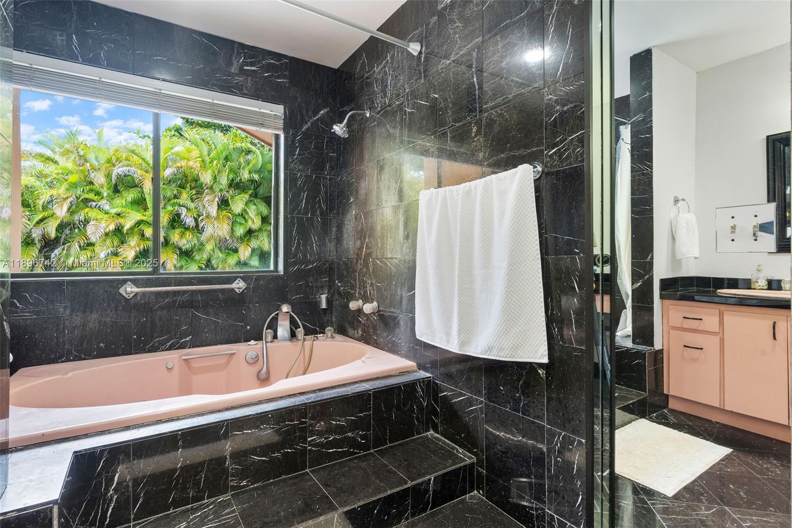 Miami, Florida, 33173, United States, 3 Bedrooms Bedrooms, ,3 BathroomsBathrooms,Residential,For Sale,1966935