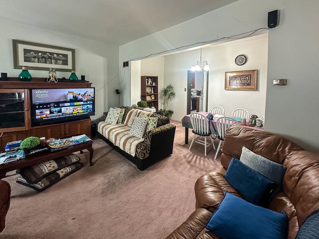 Jersey City, New Jersey, 07306, United States, 4 Bedrooms Bedrooms, ,3 BathroomsBathrooms,Residential,For Sale,1859473