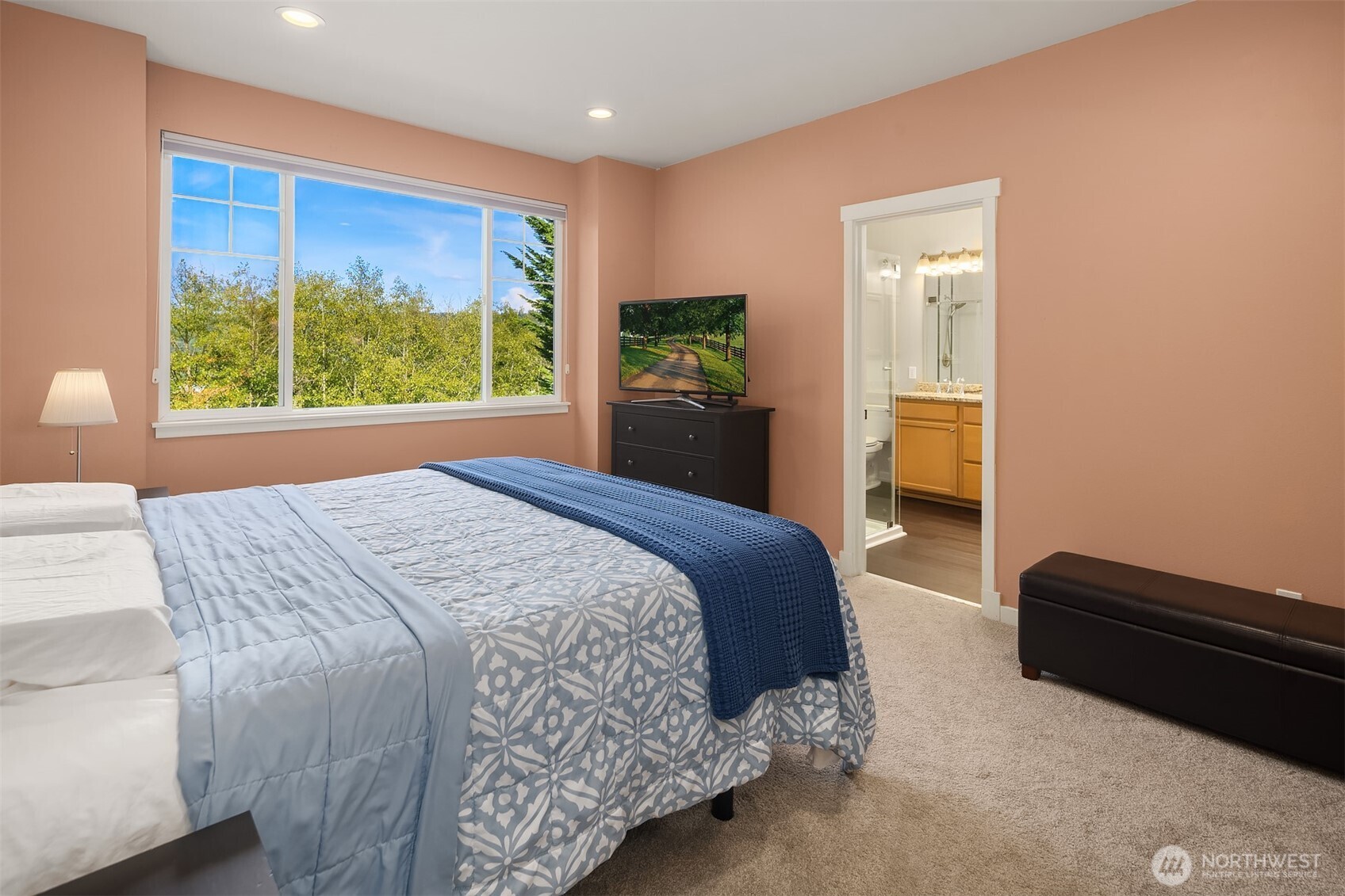 Woodinville, Washington, 98072, United States, 3 Bedrooms Bedrooms, ,3 BathroomsBathrooms,Residential,For Sale,1948007