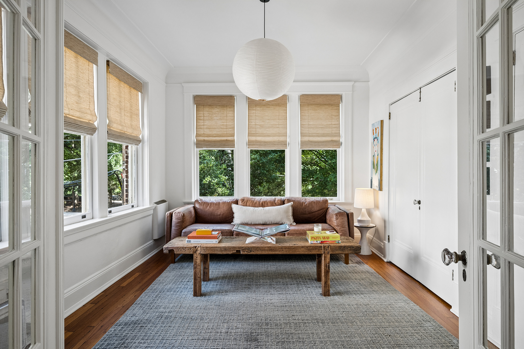  Beautifully Renovated Corner Unit in an Intimate Historic Boutique Building - 物件實景
