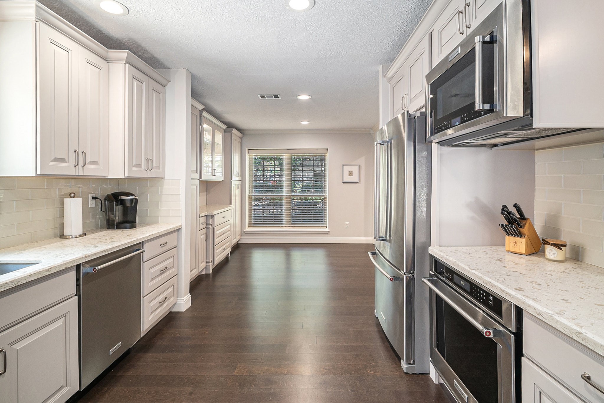 Houston, Texas, 77079, United States, 5 Bedrooms Bedrooms, ,3 BathroomsBathrooms,Residential,For Sale,1968834