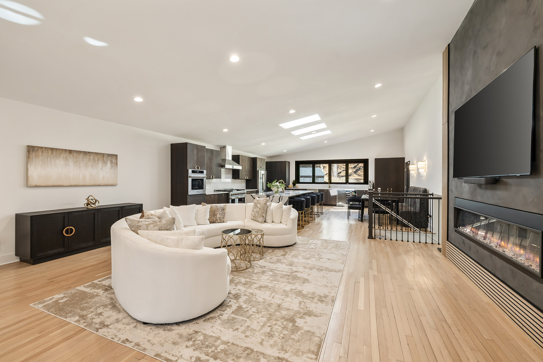  Beautifully Reimagined Mid-century Masterpiece Nestled in the Heart of Vinings - 物件實景