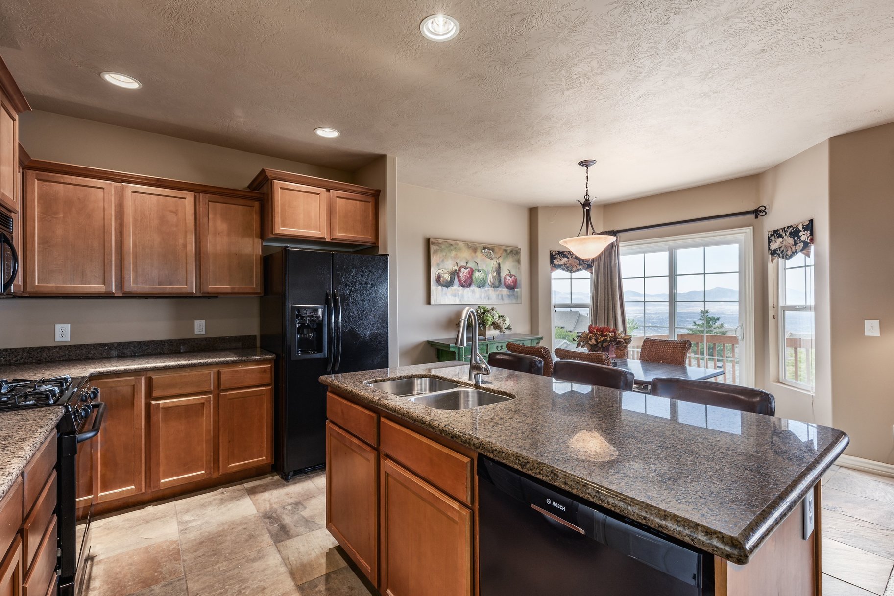  Suncrest Townhouse with Impeccable Valley Views - 物件實景