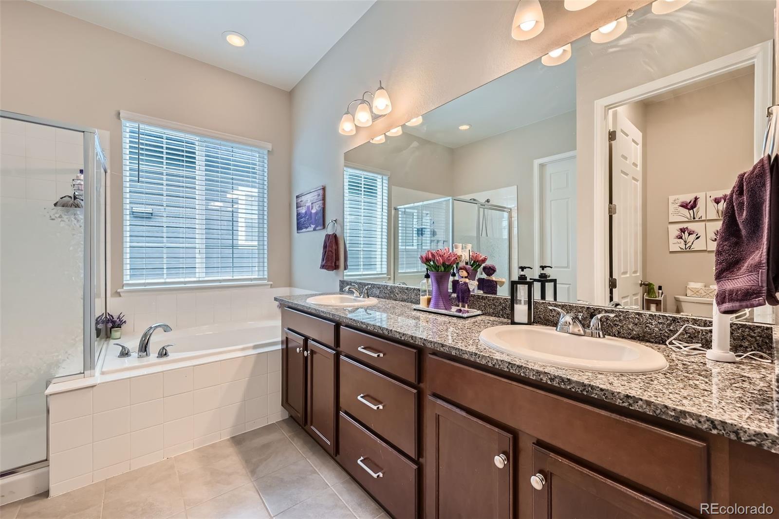 Aurora, Colorado, 80019, United States, 4 Bedrooms Bedrooms, ,3 BathroomsBathrooms,Residential,For Sale,1731367