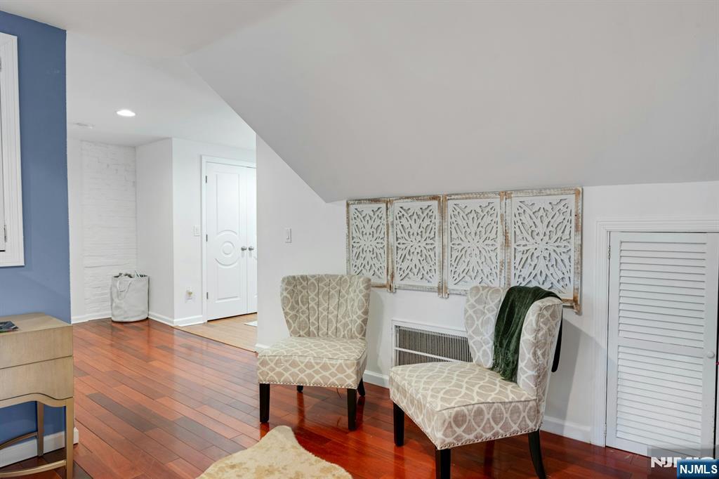 West Orange, New Jersey, 07052, United States, 6 Bedrooms Bedrooms, ,4 BathroomsBathrooms,Residential,For Sale,1826620