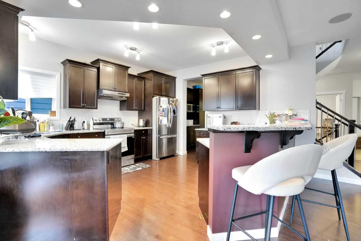 CALGARY, Alberta, T2X 0J7, CA, 3 Bedrooms Bedrooms, ,3 BathroomsBathrooms,Residential,For Sale,1906962