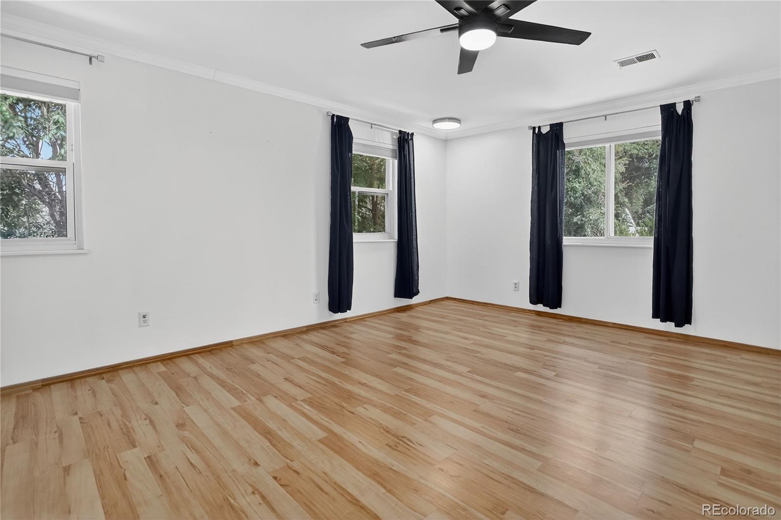 Englewood, Colorado, 80110, United States, 3 Bedrooms Bedrooms, ,2 BathroomsBathrooms,Residential,For Sale,1918074