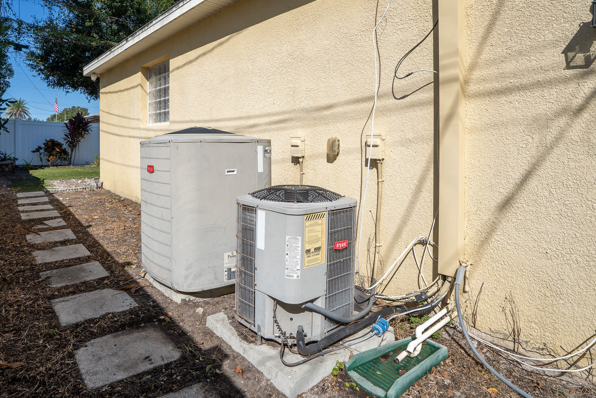 Largo, Florida, 33771, United States, 5 Bedrooms Bedrooms, ,3 BathroomsBathrooms,Residential,For Sale,1980944