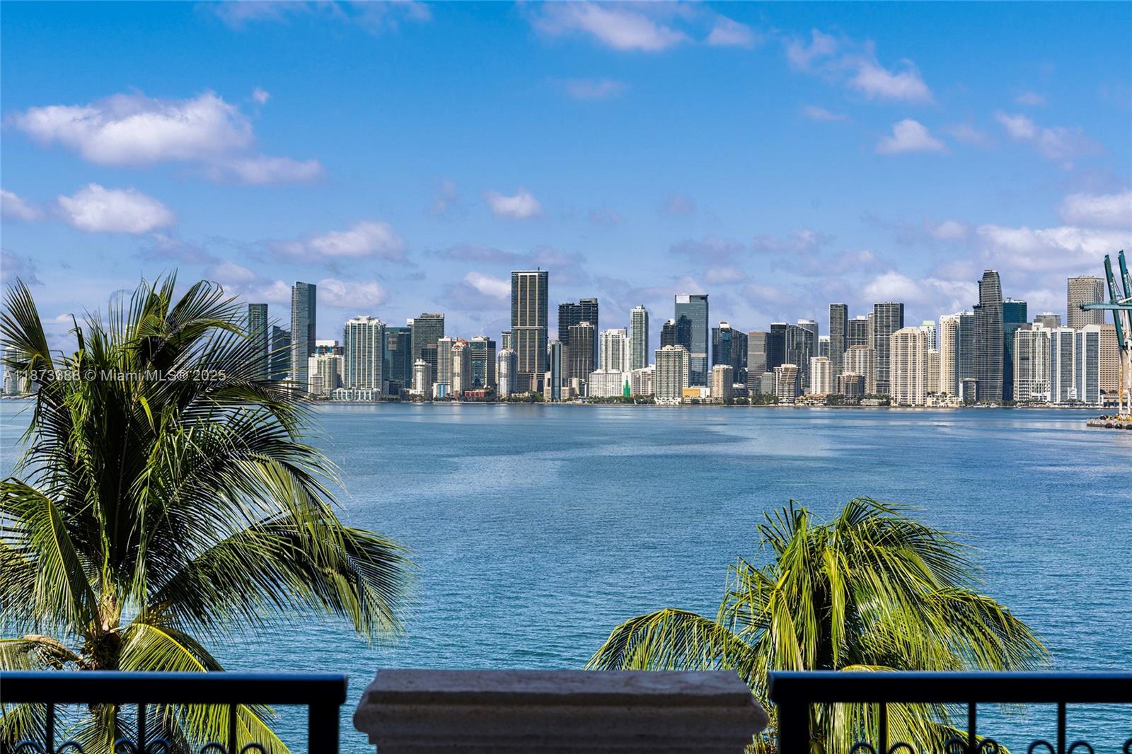 Miami, Florida, 33109, United States, 3 Bedrooms Bedrooms, ,3 BathroomsBathrooms,Residential,For Sale,1940936