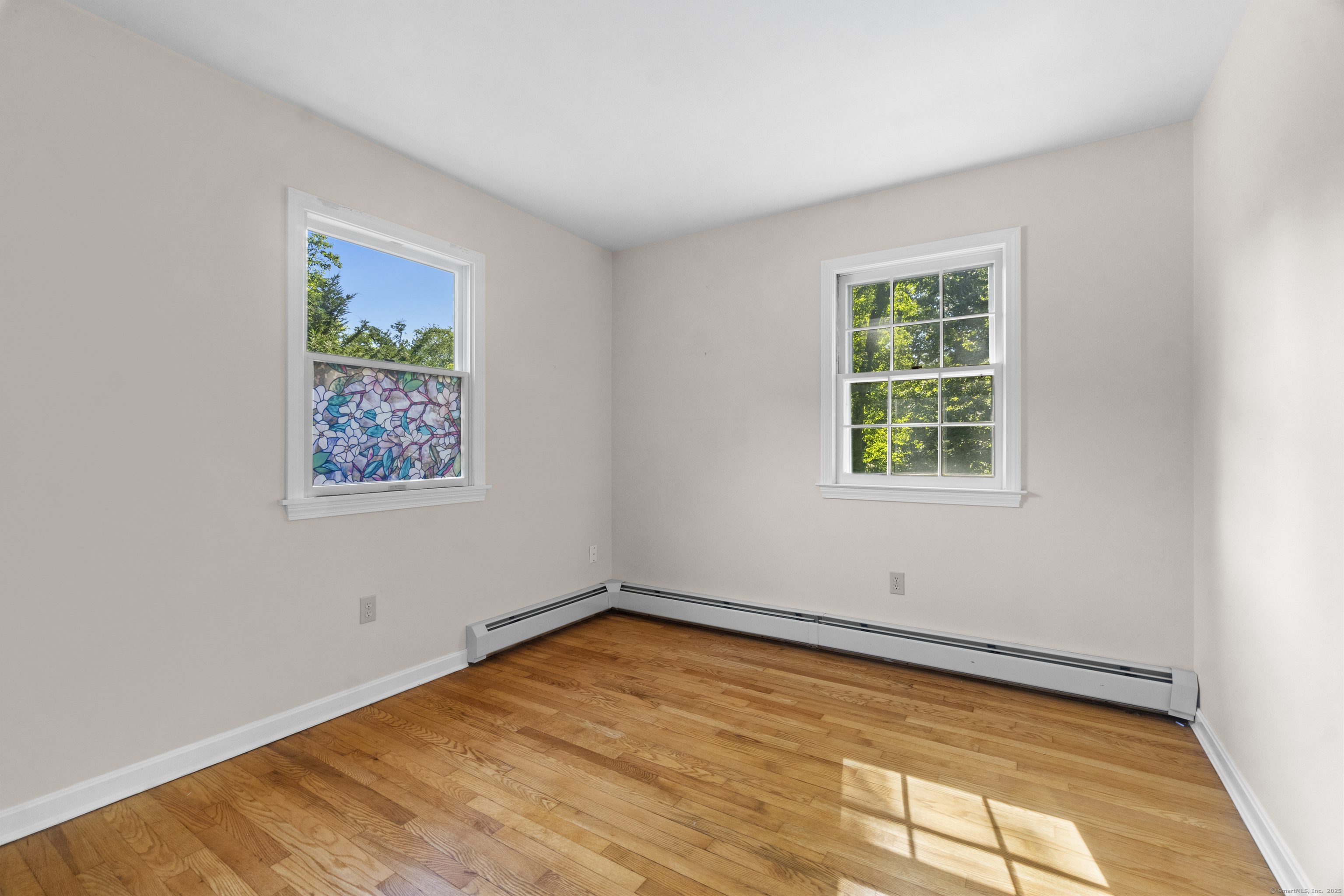 Old Lyme, Connecticut, 06371, United States, 4 Bedrooms Bedrooms, ,2 BathroomsBathrooms,Residential,For Sale,1901139