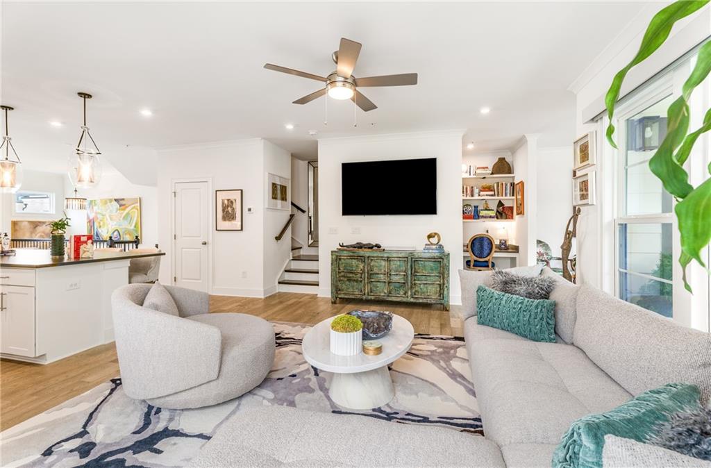 Atlanta, Georgia, 30318, United States, 3 Bedrooms Bedrooms, ,4 BathroomsBathrooms,Residential,For Sale,1911947