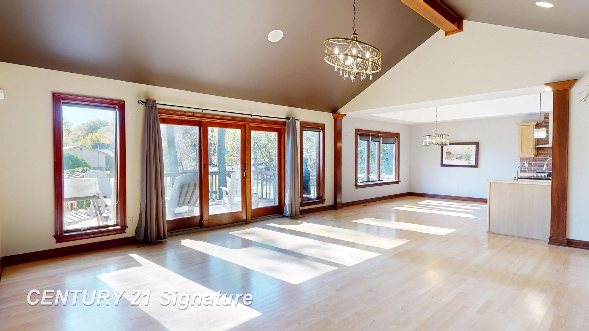 Fenton, Michigan, 48430, United States, 6 Bedrooms Bedrooms, ,4 BathroomsBathrooms,Residential,For Sale,1976063