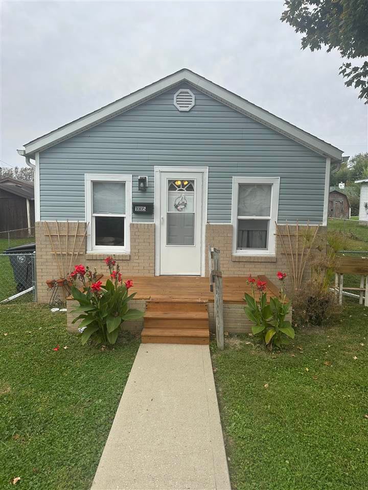 Houghton St, Connersville, IN 47331