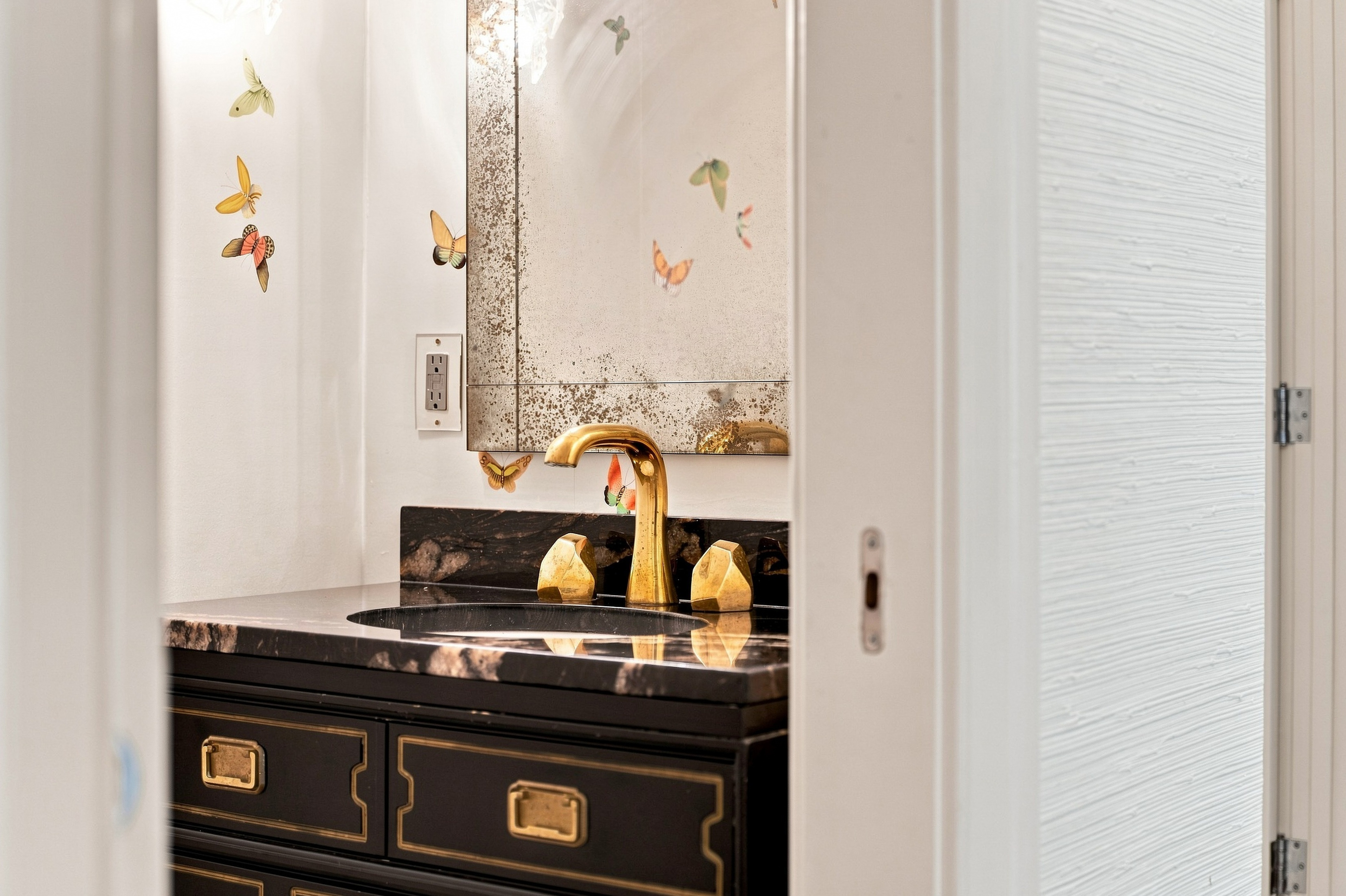  62 Indian Hills Trail, Louisville, KY 40207 - 物件實景