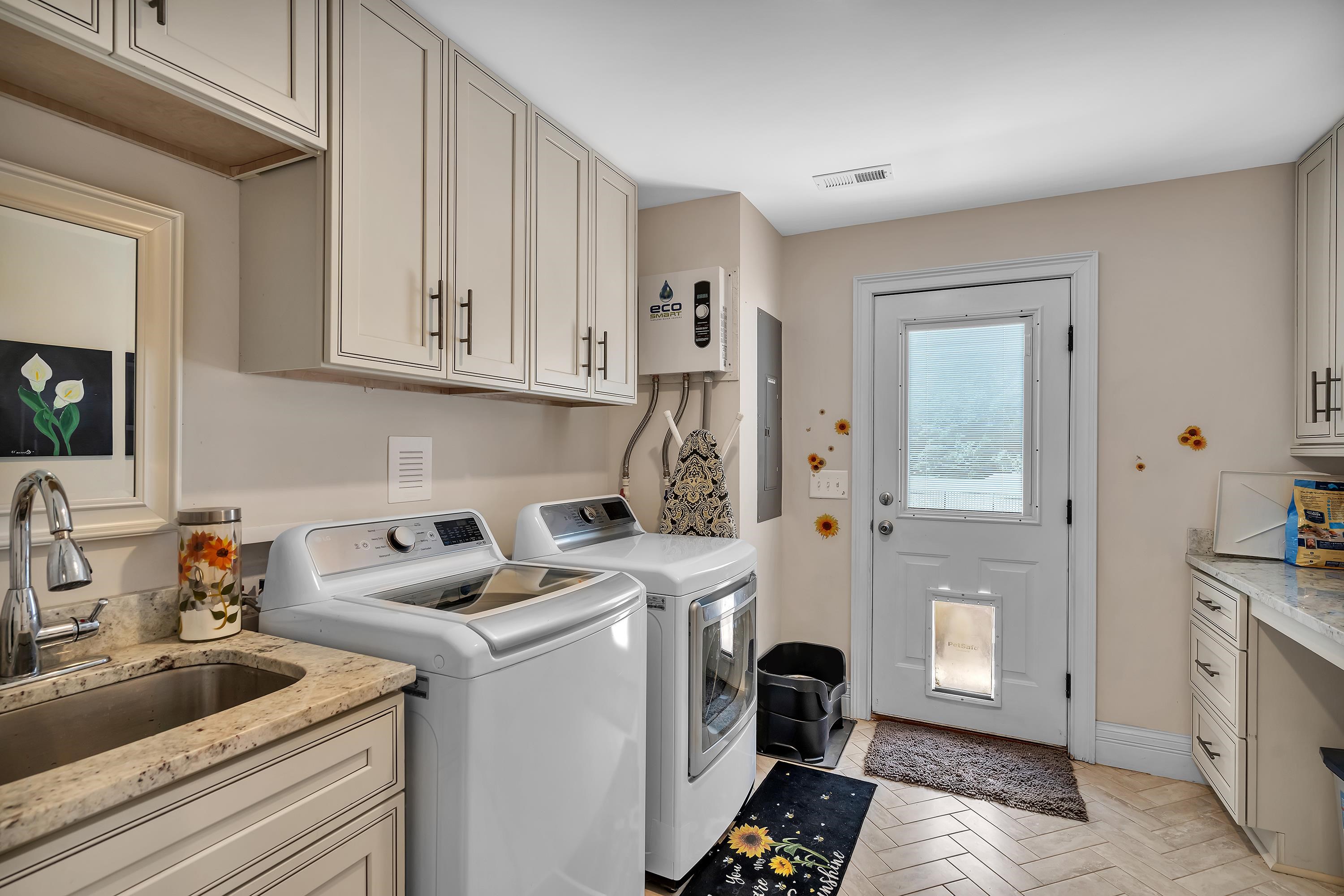 Woodruff, South Carolina, 29388, United States, 4 Bedrooms Bedrooms, ,4 BathroomsBathrooms,Residential,For Sale,2003467