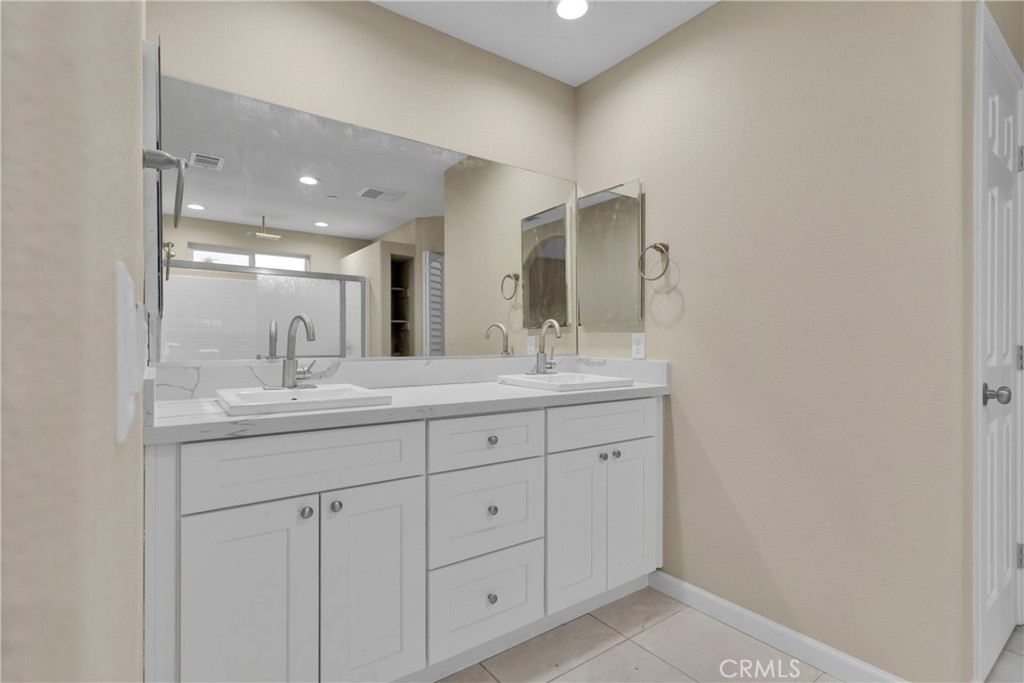 Apple Valley, California, 92307, United States, 4 Bedrooms Bedrooms, ,3 BathroomsBathrooms,Residential,For Sale,1971232