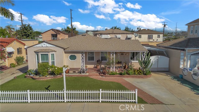 Huntington Park, California, 90255, United States, 4 Bedrooms Bedrooms, ,Residential,For Sale,1987109