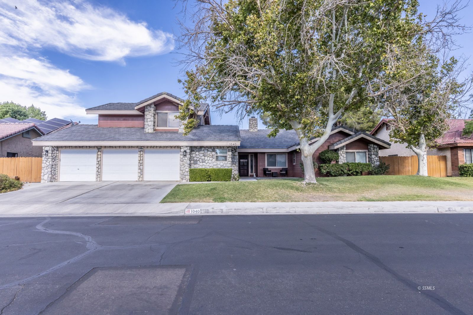 Ridgecrest, California, 93555, United States, 4 Bedrooms Bedrooms, ,3 BathroomsBathrooms,Residential,For Sale,1912187