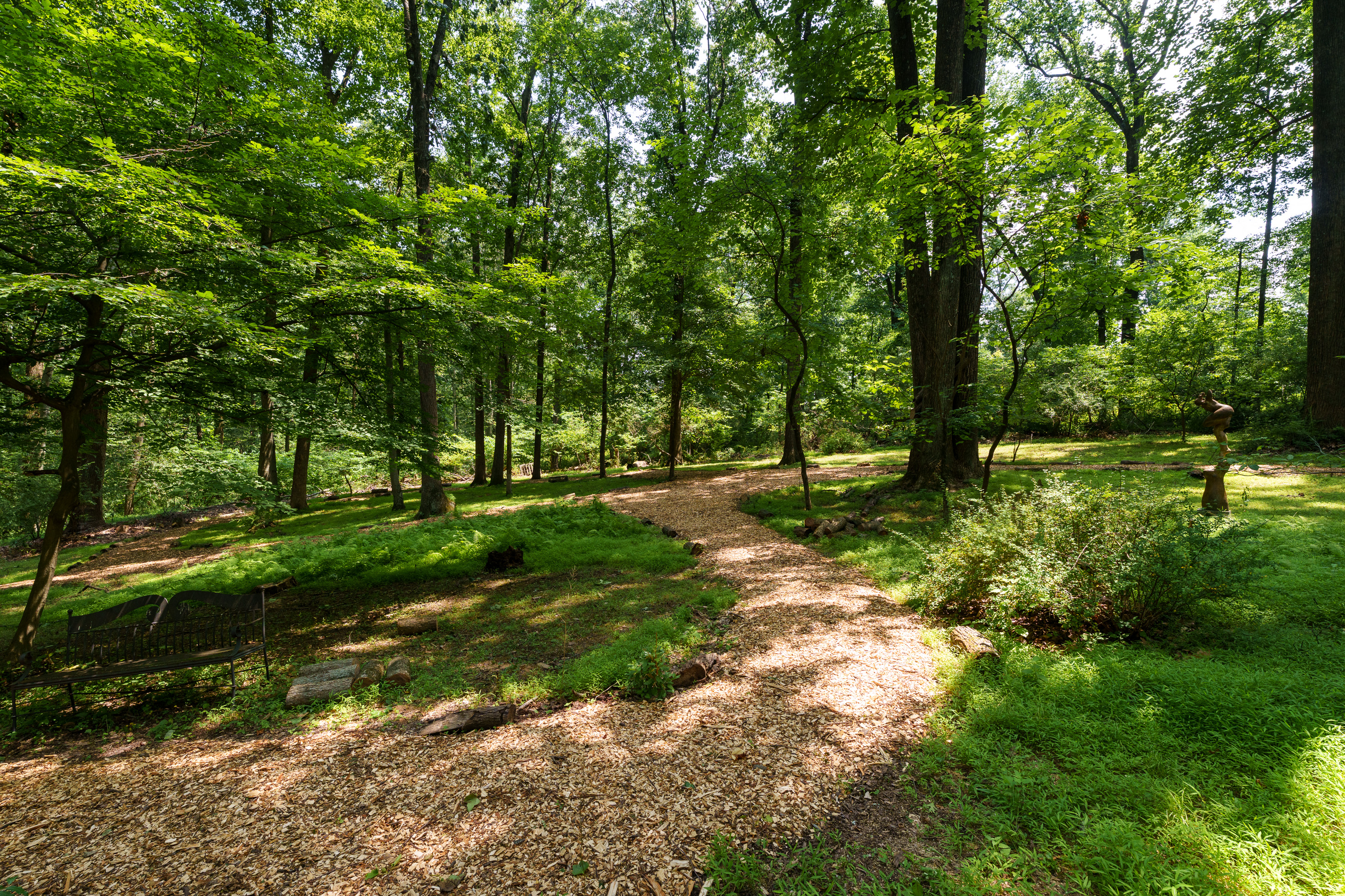  Scenic roads lead to this private 10-acre property - 物件實景