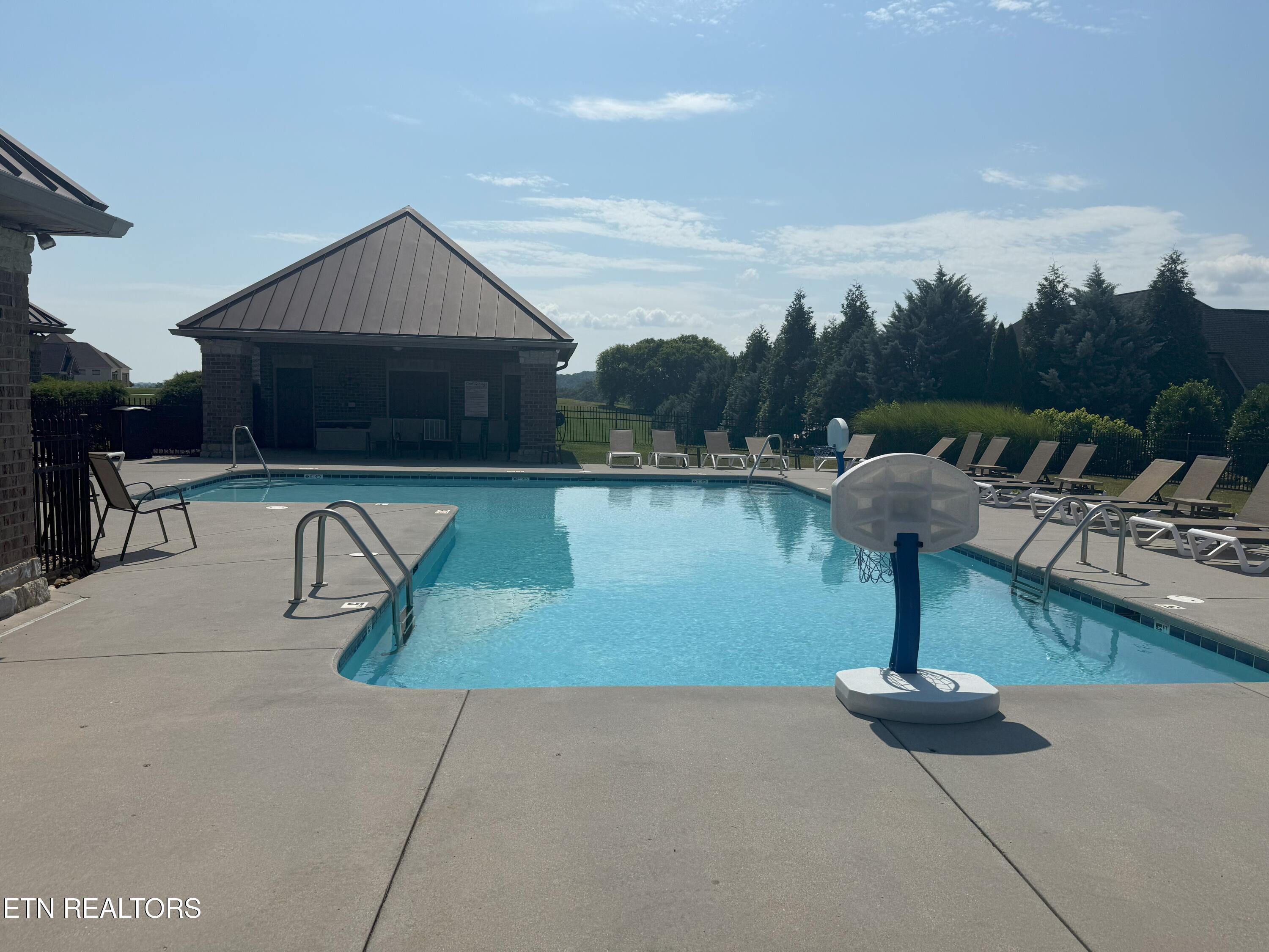 Sevierville, Tennessee, 37876, United States, 5 Bedrooms Bedrooms, ,4 BathroomsBathrooms,Residential,For Sale,1930637